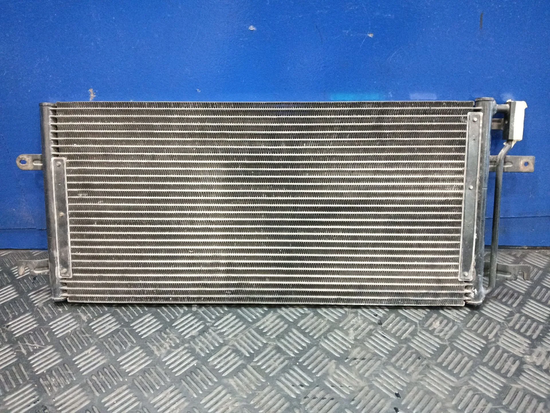 Condensador / Radiador Aire Acondicionado para Volkswagen T4 Transporter/Furgoneta (Mod. 1991)