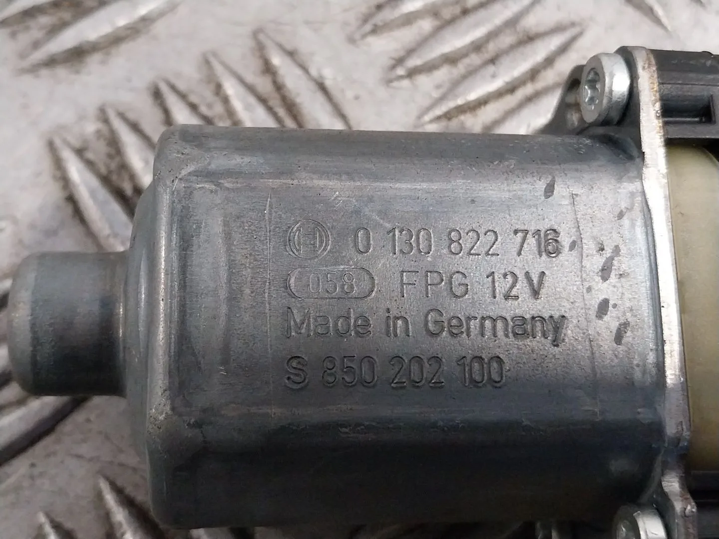 Motor Elevalunas Delantero Izquierdo para Volkswagen Golf Vii Lim.
