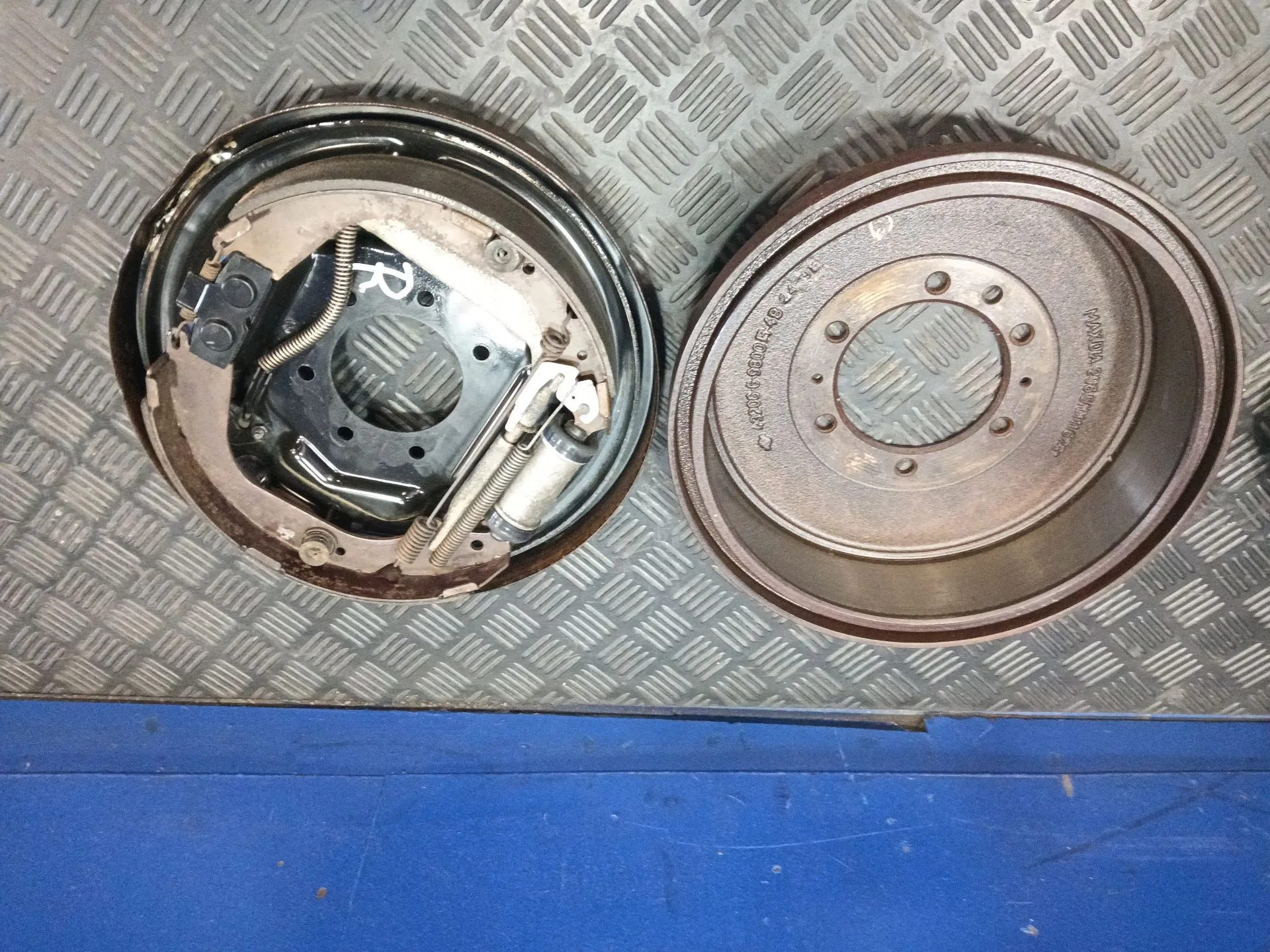 Mangueta Trasera Izquierda para Nissan Patrol (K/W260)