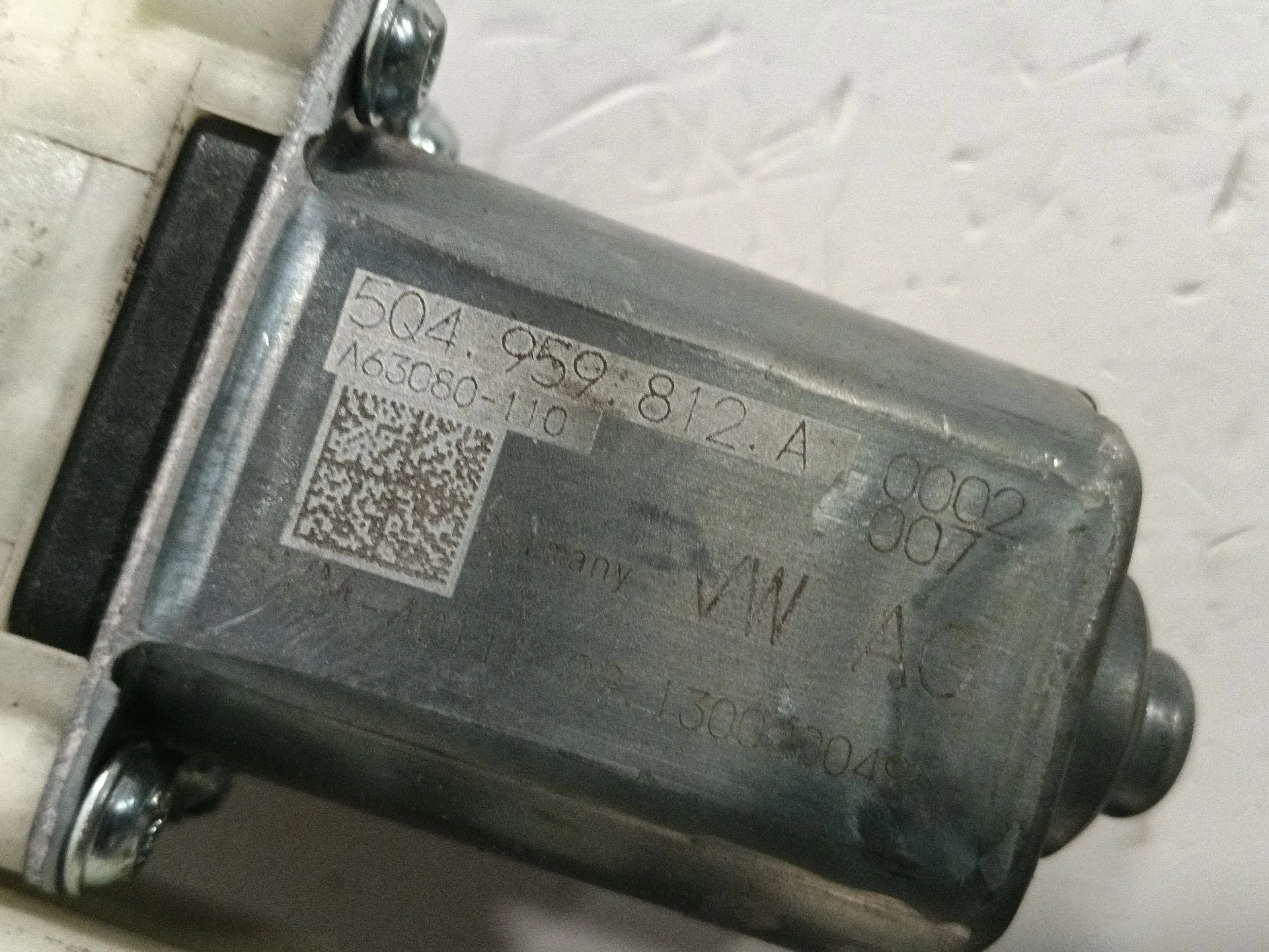 Motor Elevalunas Trasero Derecho para Volkswagen Golf Vii Lim.