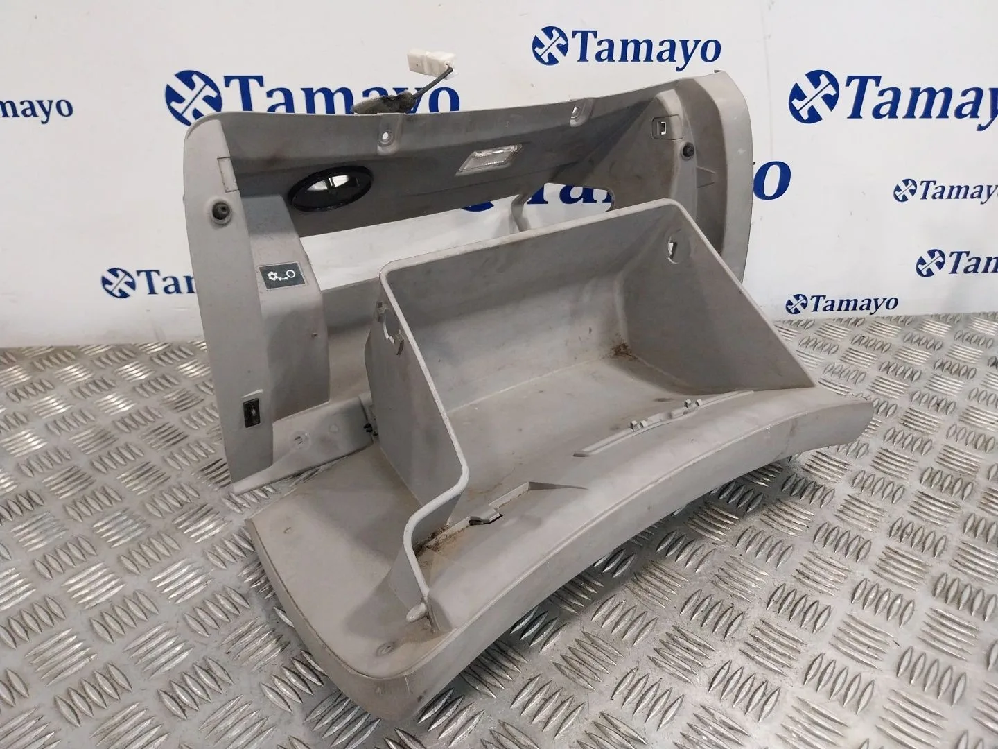 Guantera para Kia Cee'd
