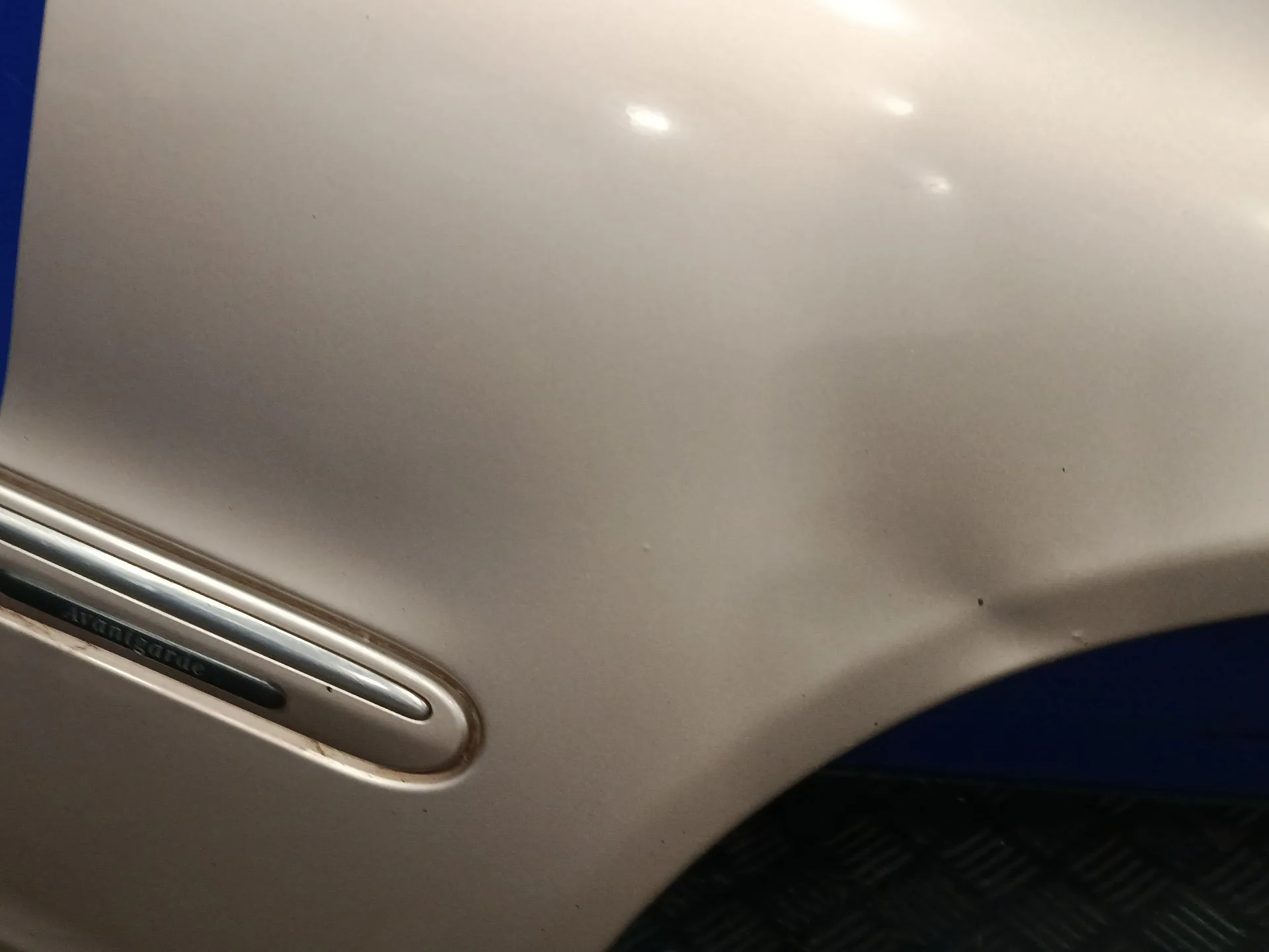 Aleta Delantera Derecha para Mercedes-Benz Clase C (W203)