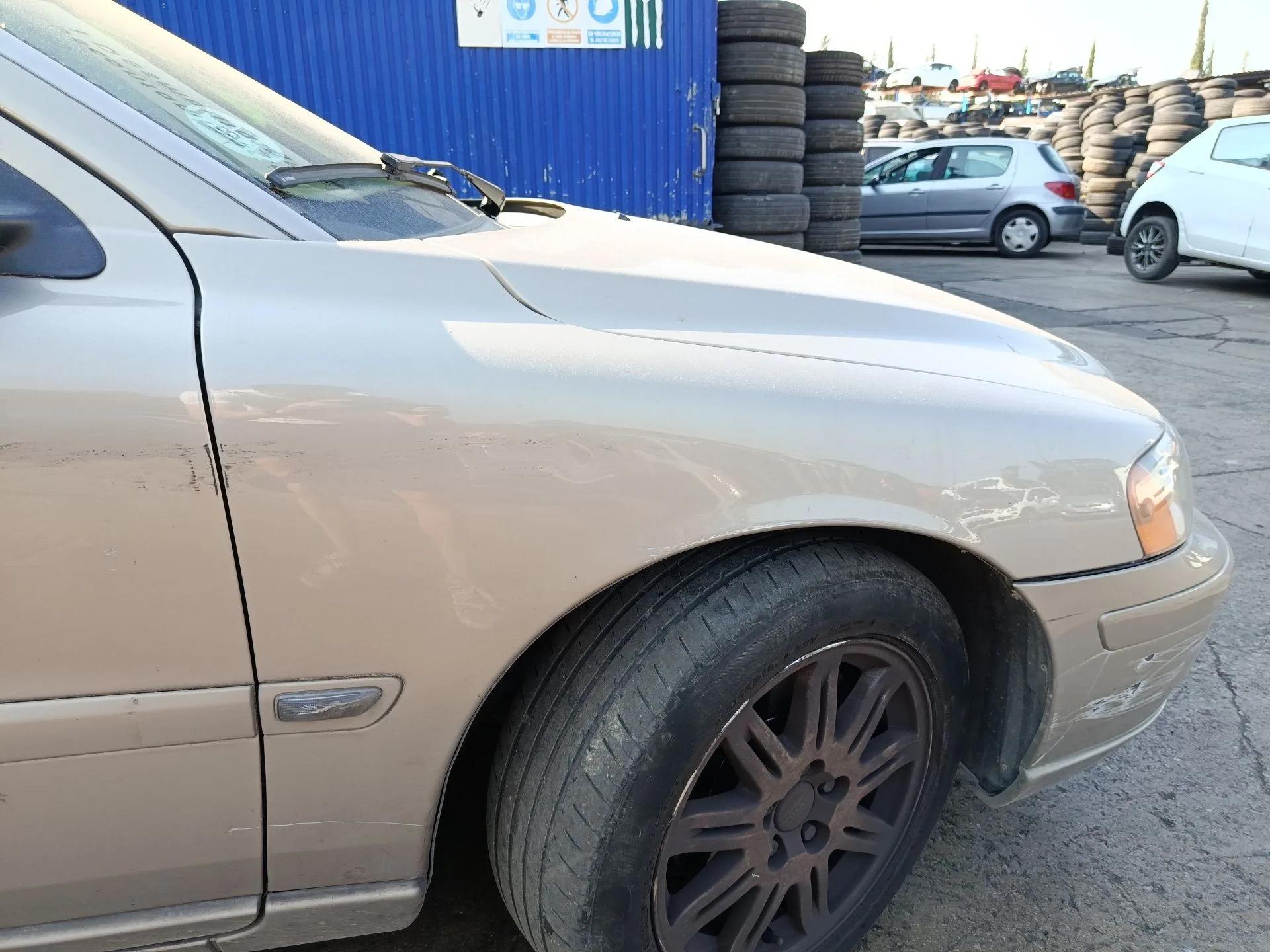 Aleta Delantera Derecha para Volvo V70 Ii (285)