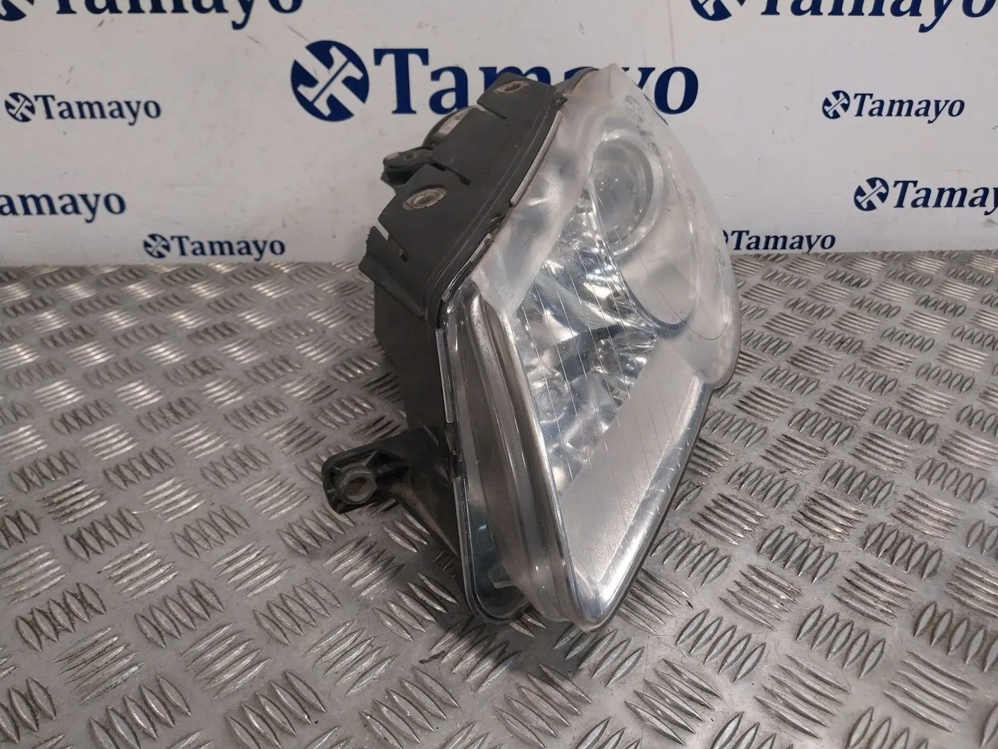 Faro Izquierdo para Volkswagen Passat B6 (3C2)