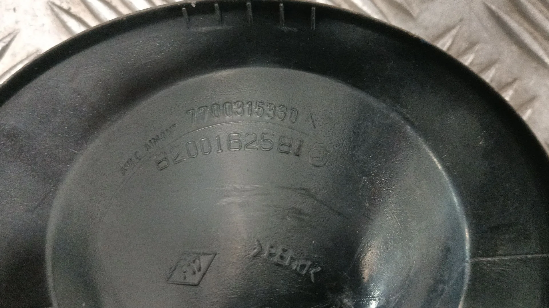 Tapa Exterior Combustible para Renault Kangoo (F/Kc0)