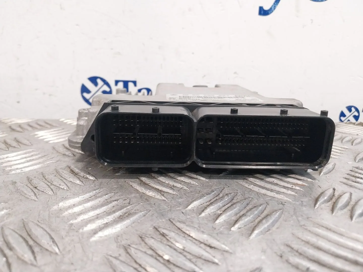 Centralita Motor Uce para Opel Astra J Sports Tourer (P10)