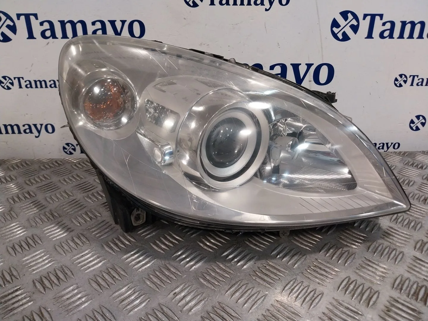 Faro Derecho para Mercedes-Benz Clase B (W245)