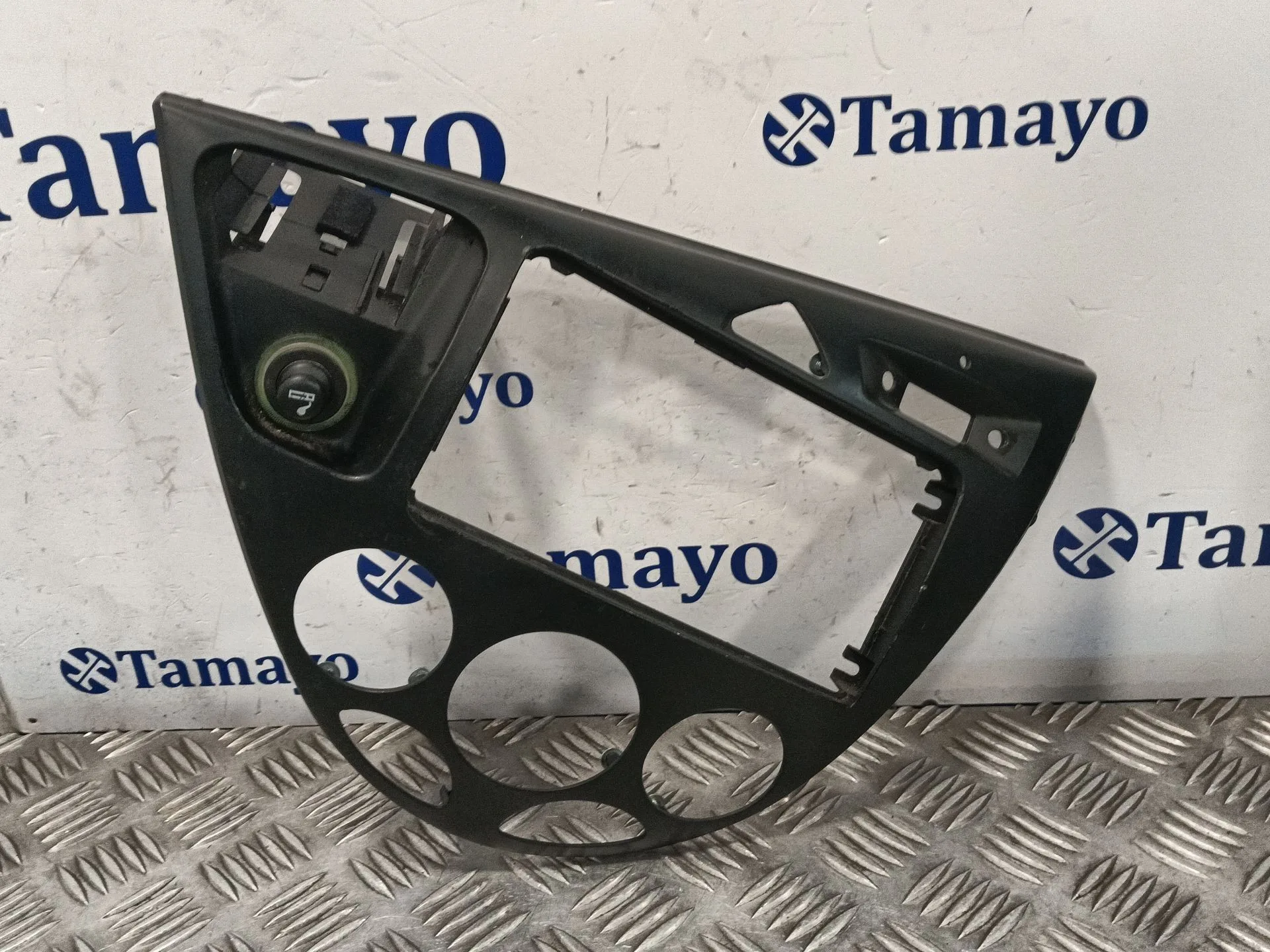 Moldura para Ford Focus I (Daw, Dbw)