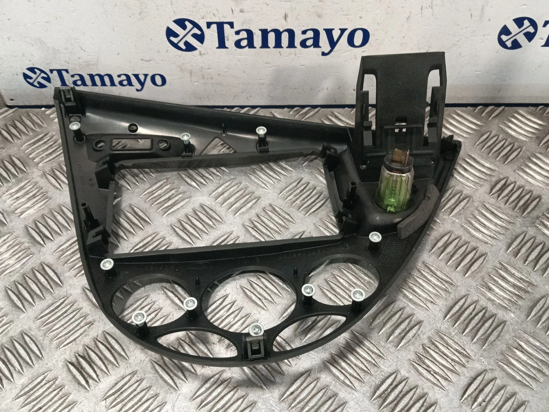 Moldura para Ford Focus I (Daw, Dbw)