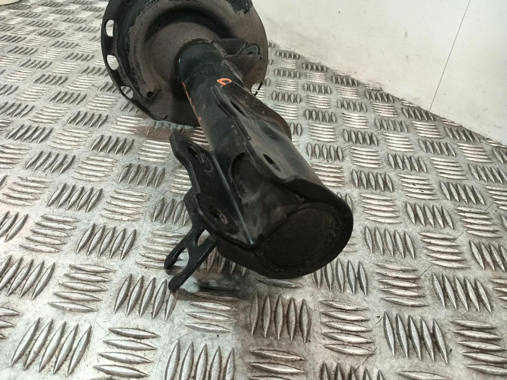 Amortiguador Delantero Izquierdo para Opel Astra H Berlina