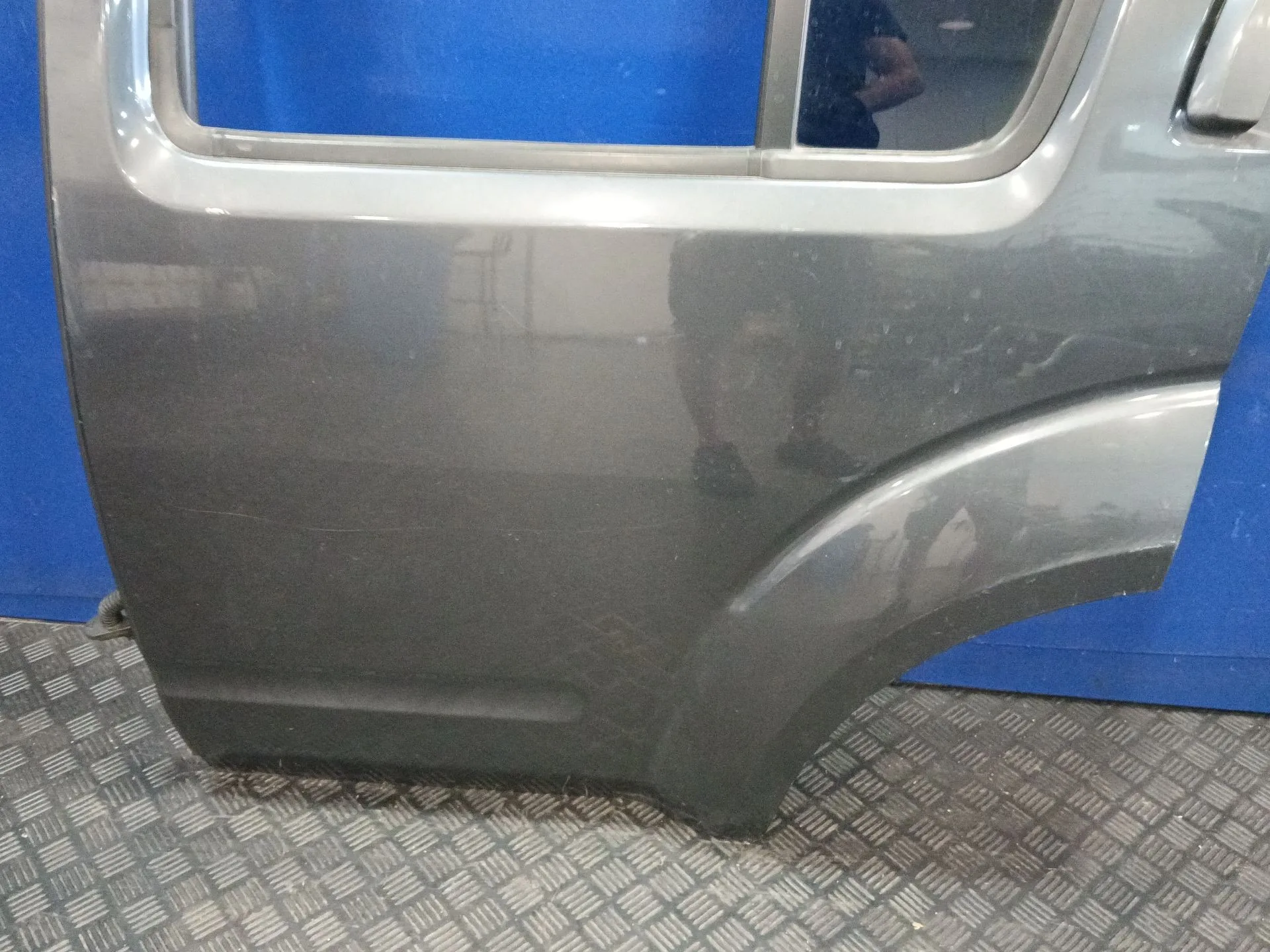 Puerta Trasera Izquierda para Nissan Pathfinder (R51)