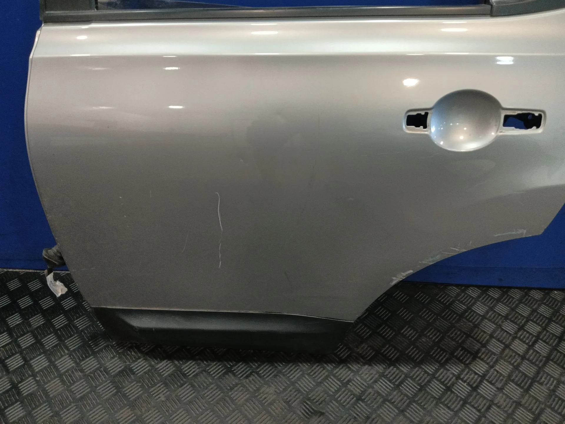 Puerta Trasera Izquierda para Nissan Qashqai (J10)