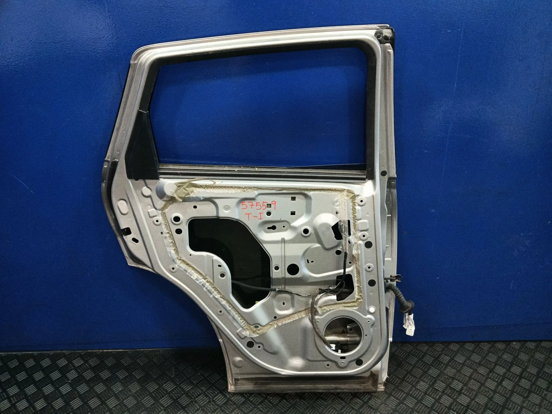 Puerta Trasera Izquierda para Nissan Qashqai (J10)