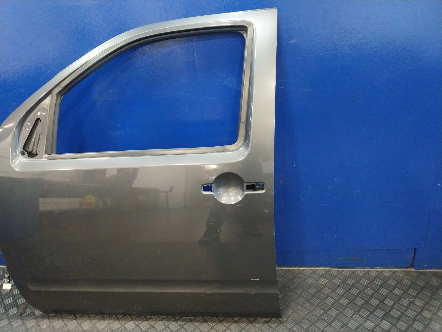 Puerta Delantera Izquierda para Nissan Pathfinder (R51)