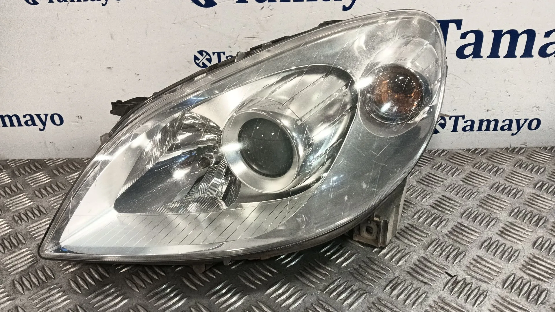 Faro Izquierdo para Mercedes-Benz Clase B Sports Tourer (W245)