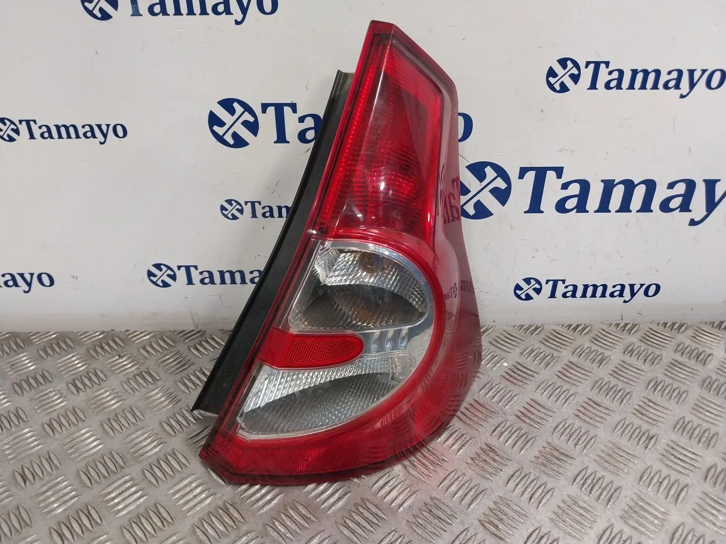 Piloto Trasero Derecho para Dacia Sandero (Bs_)