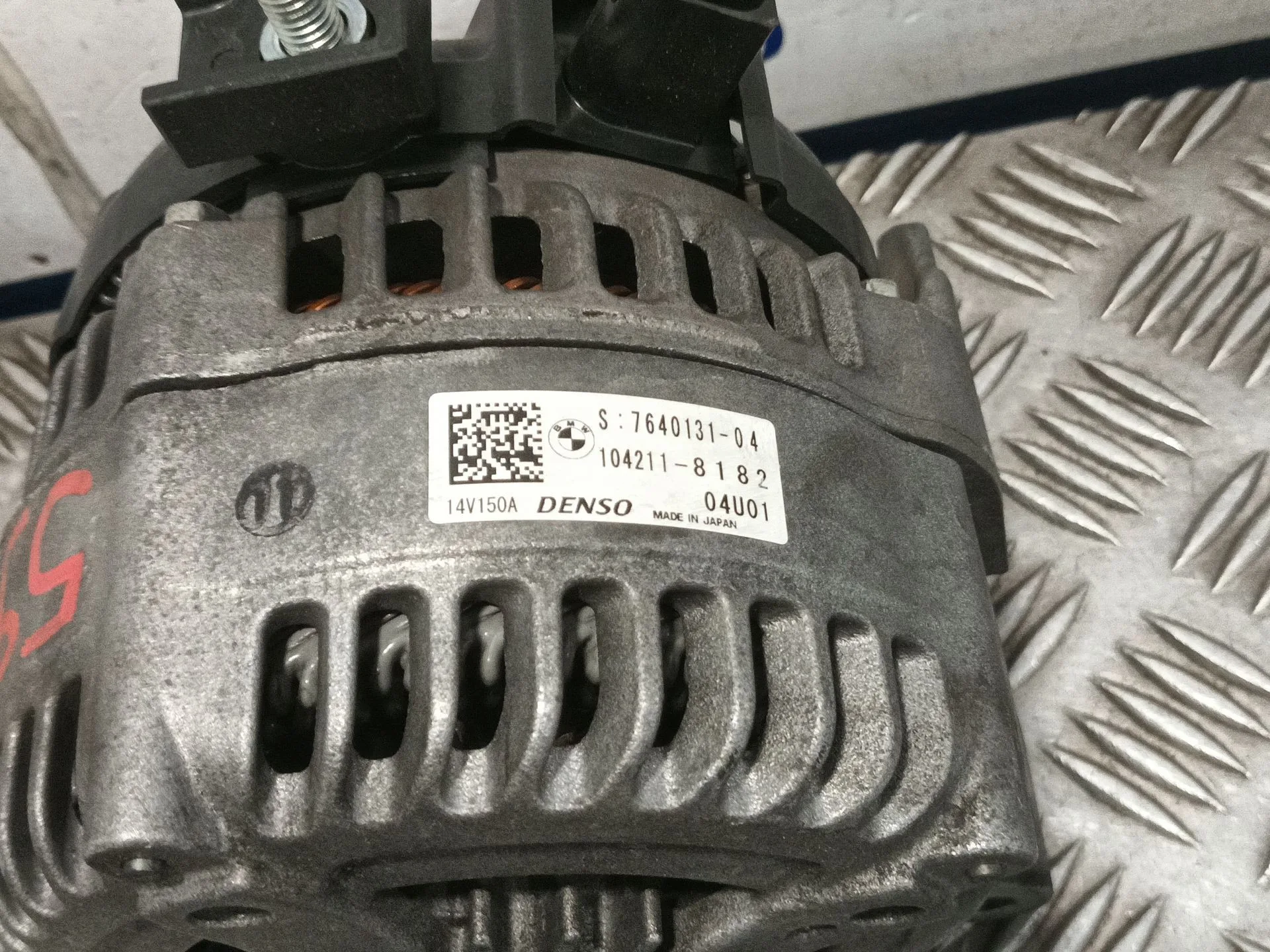 Alternador para Bmw 1 (F21)