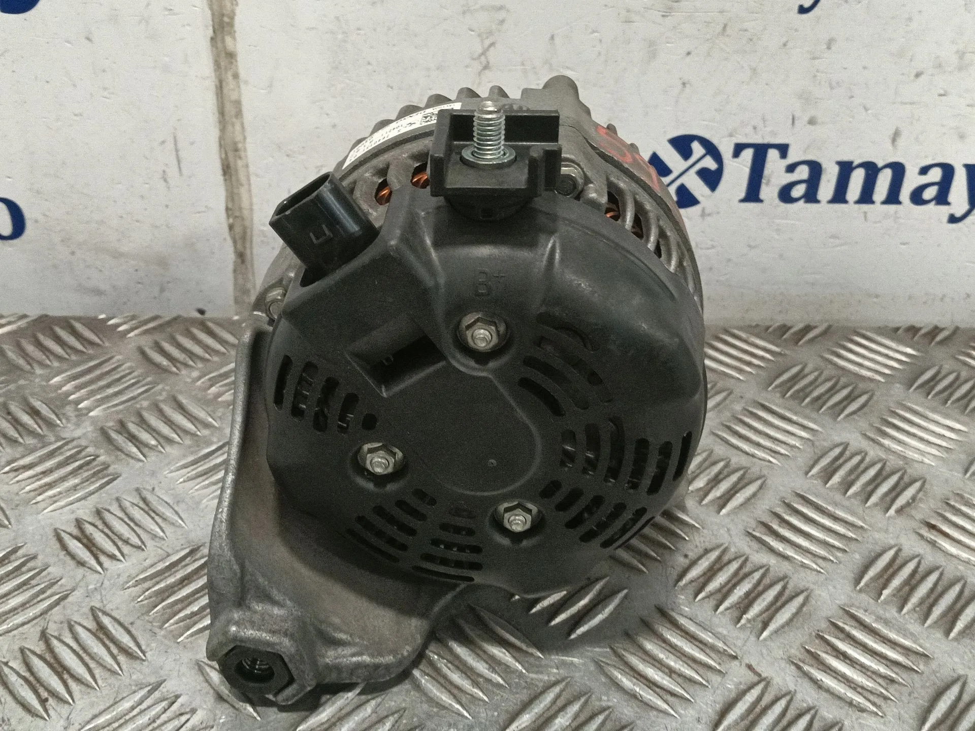 Alternador para Bmw 1 (F21)
