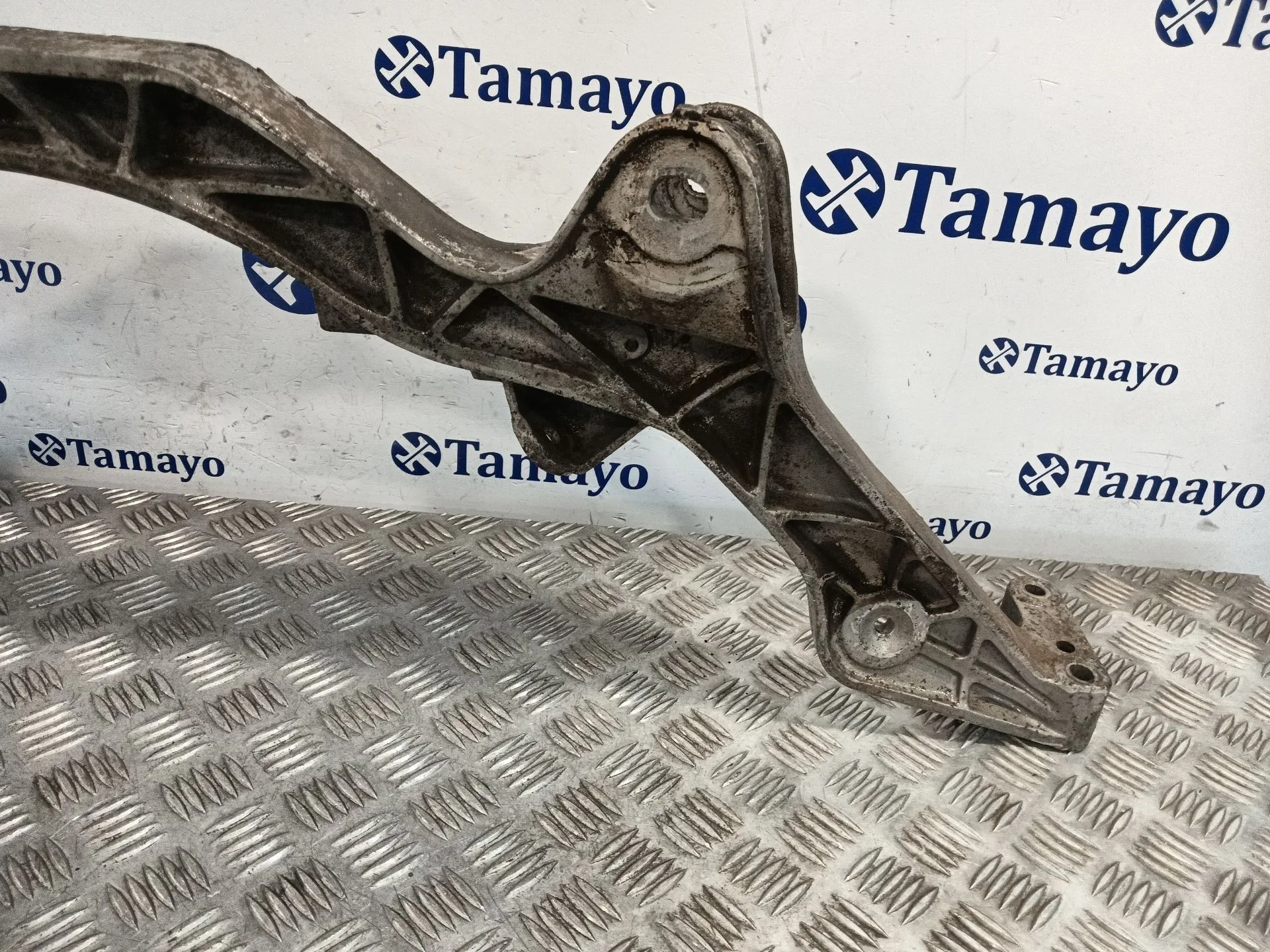 Soporte Brazo Suspension Trasero Derecho para Porsche 928