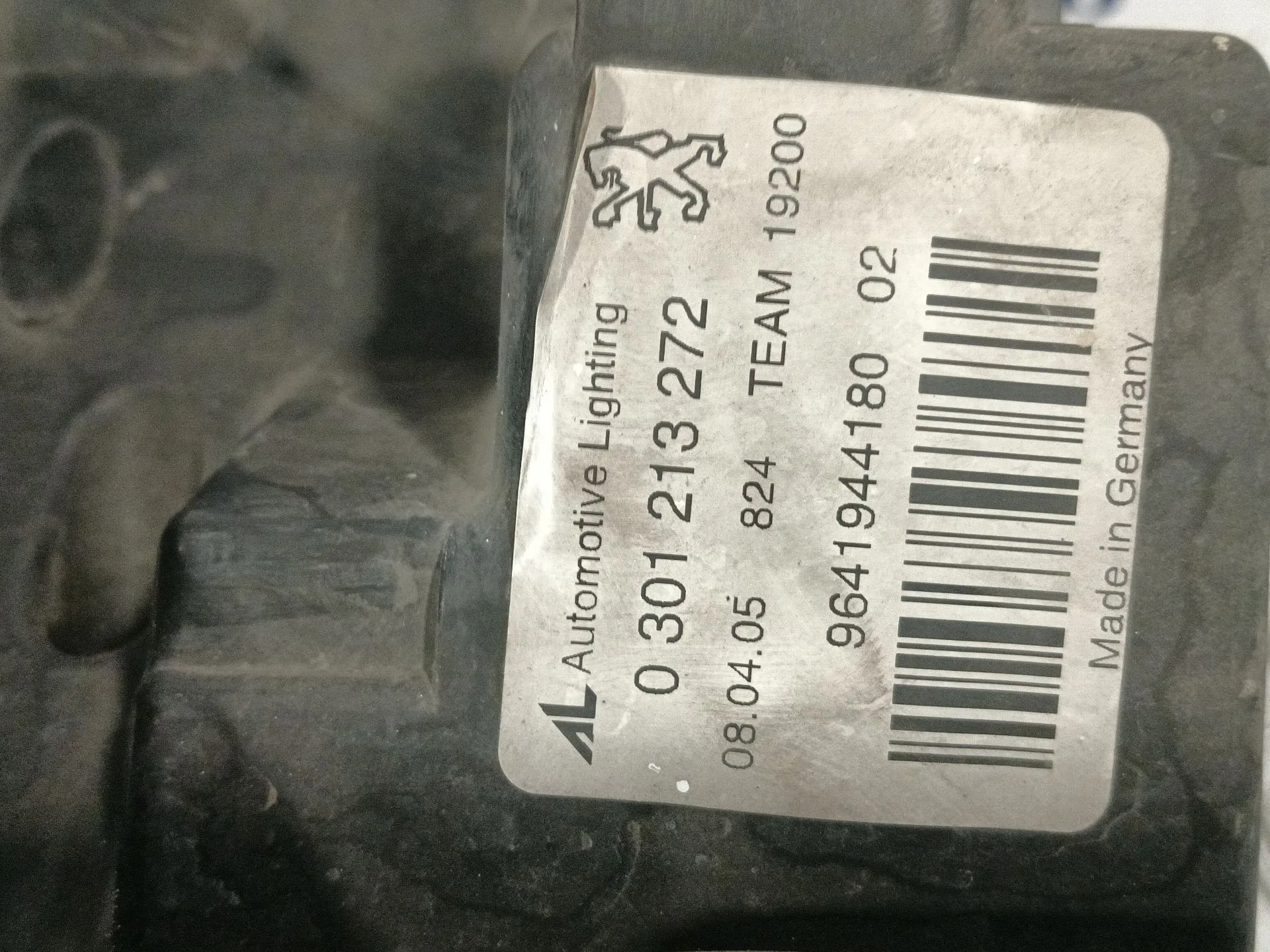 Faro Derecho para Peugeot 407 Sw
