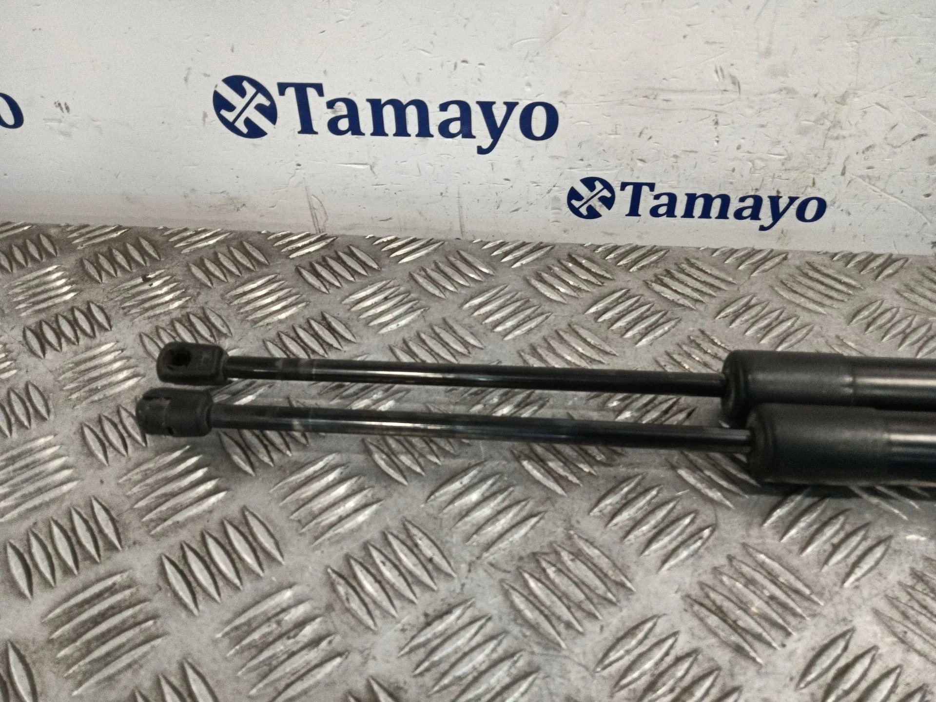 Amortiguadores Maletero / Porton para Ford Tourneo Courier (C4A)