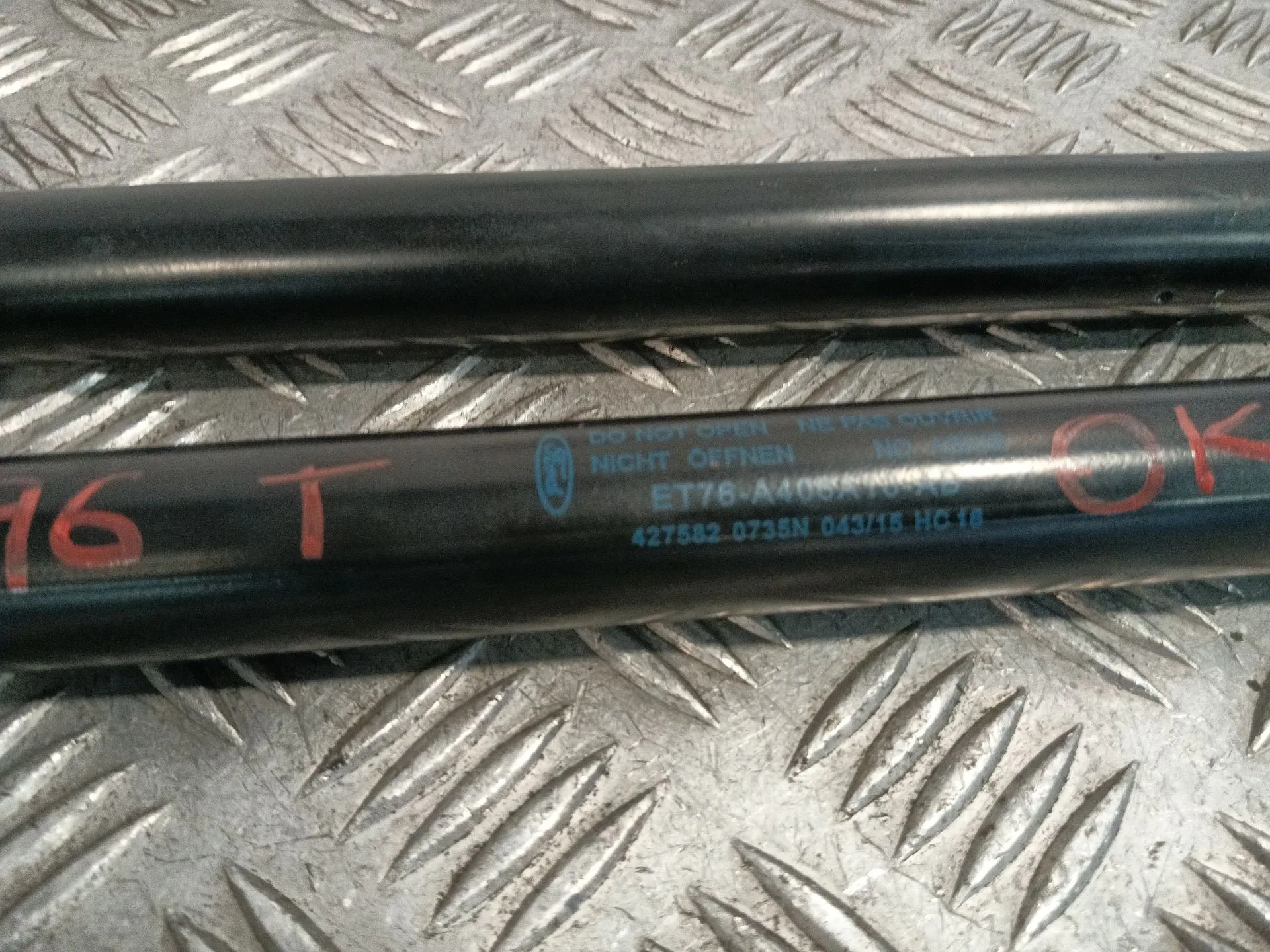 Amortiguadores Maletero / Porton para Ford Tourneo Courier (C4A)