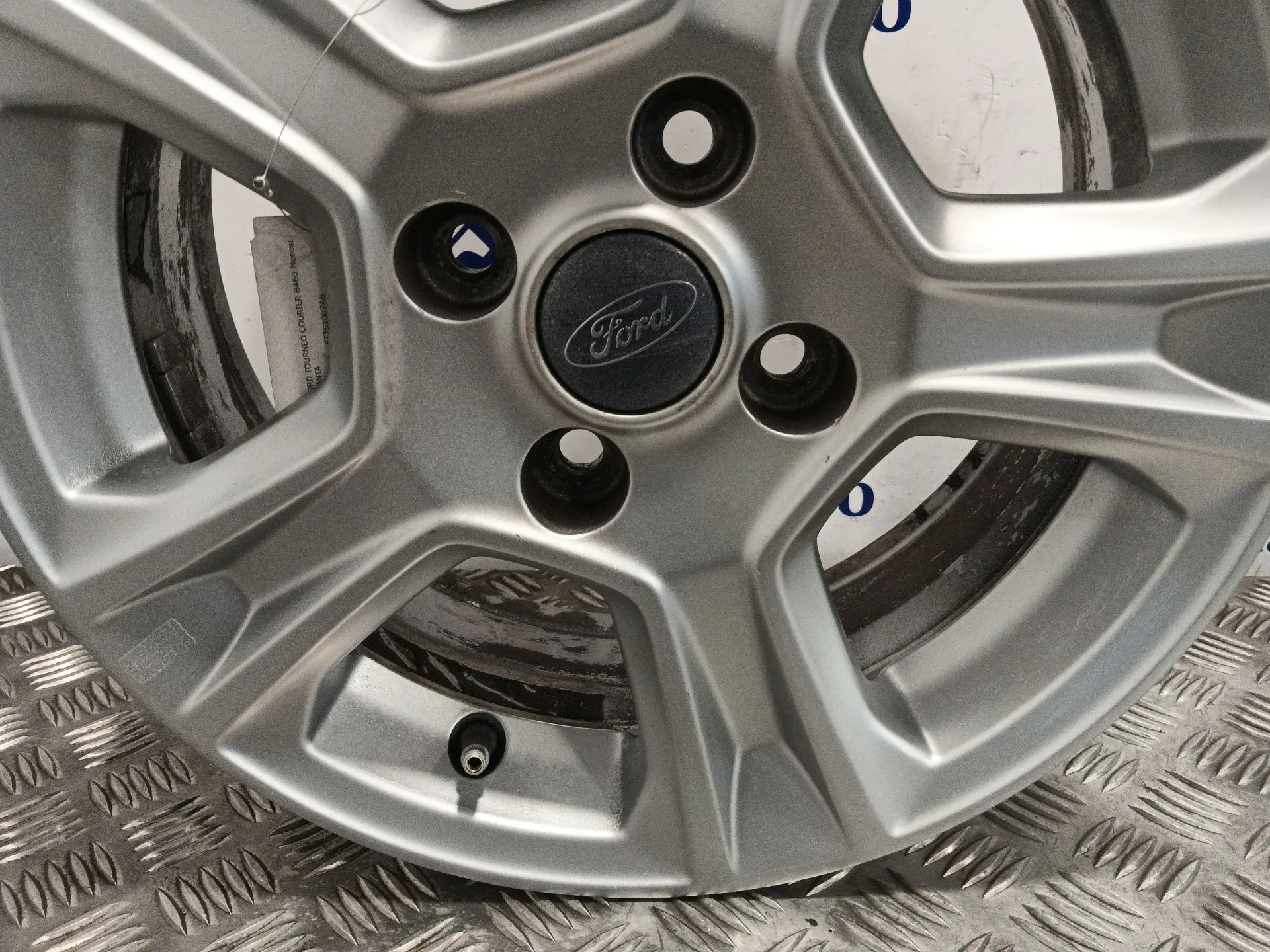 Llanta para Ford Tourneo Courier B460 Monospace