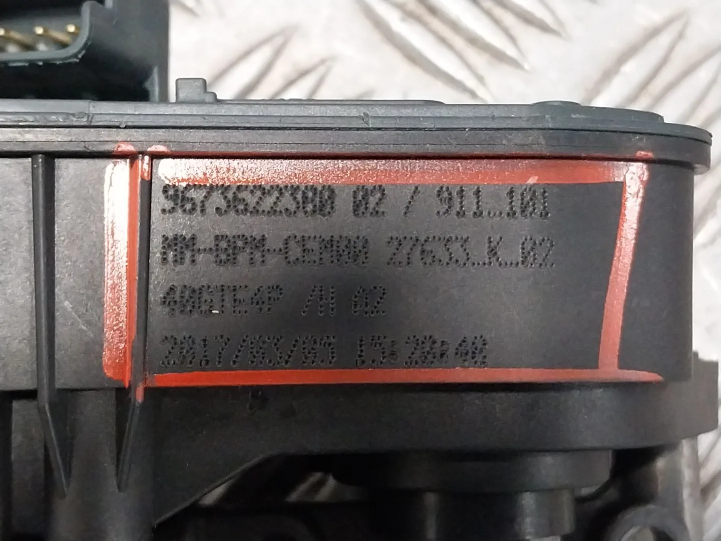 Caja Mariposa para Peugeot 208 I (Ca_, Cc_)