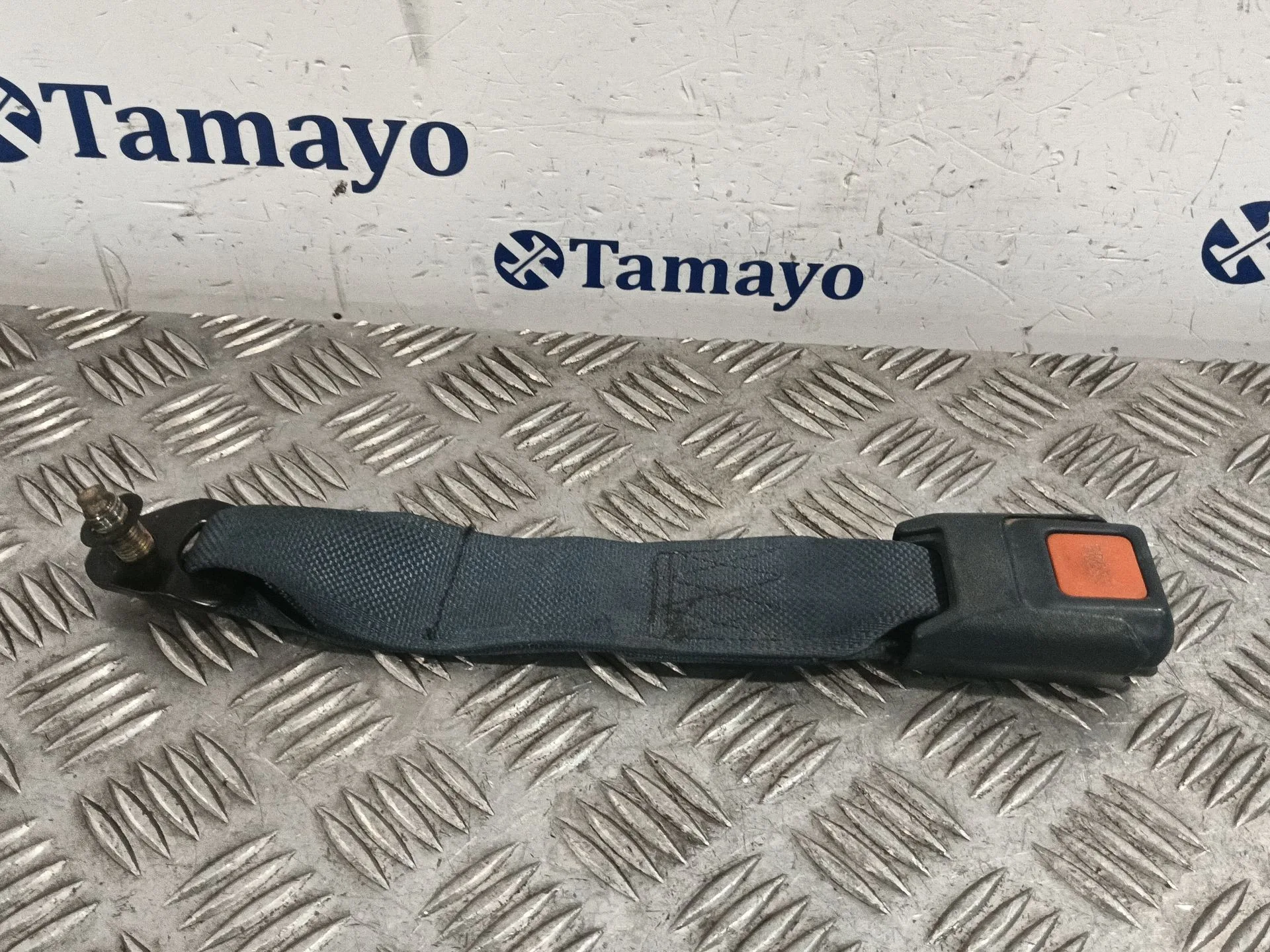 Anclaje Cinturon Trasero Central para Nissan Terrano (Wd21)