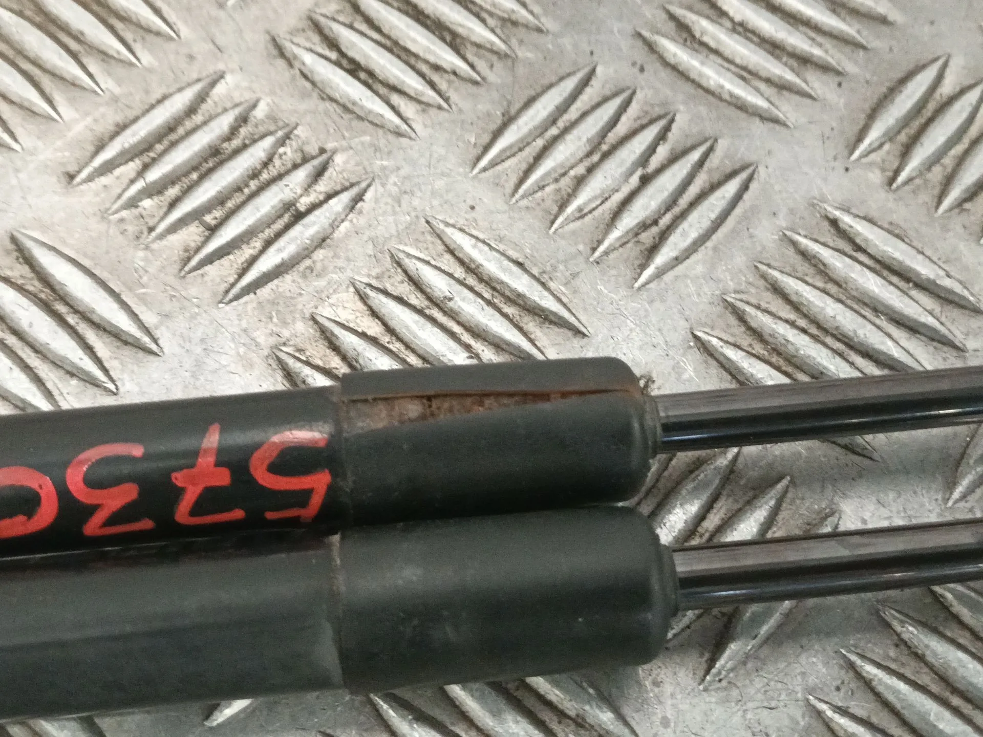 Amortiguadores Maletero / Porton para Bmw Serie 1 Berlina (E81/E87)