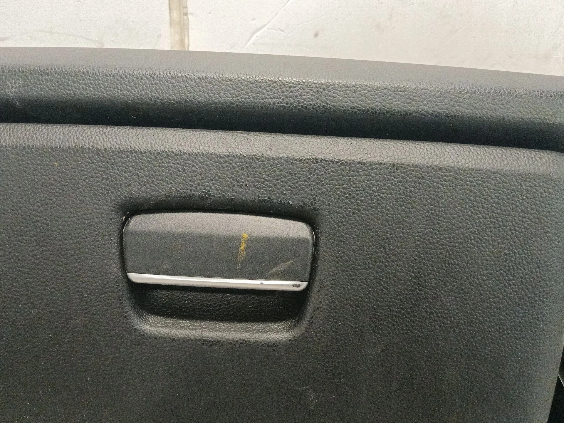 Guantera para Bmw Serie 1 Berlina (E81/E87)