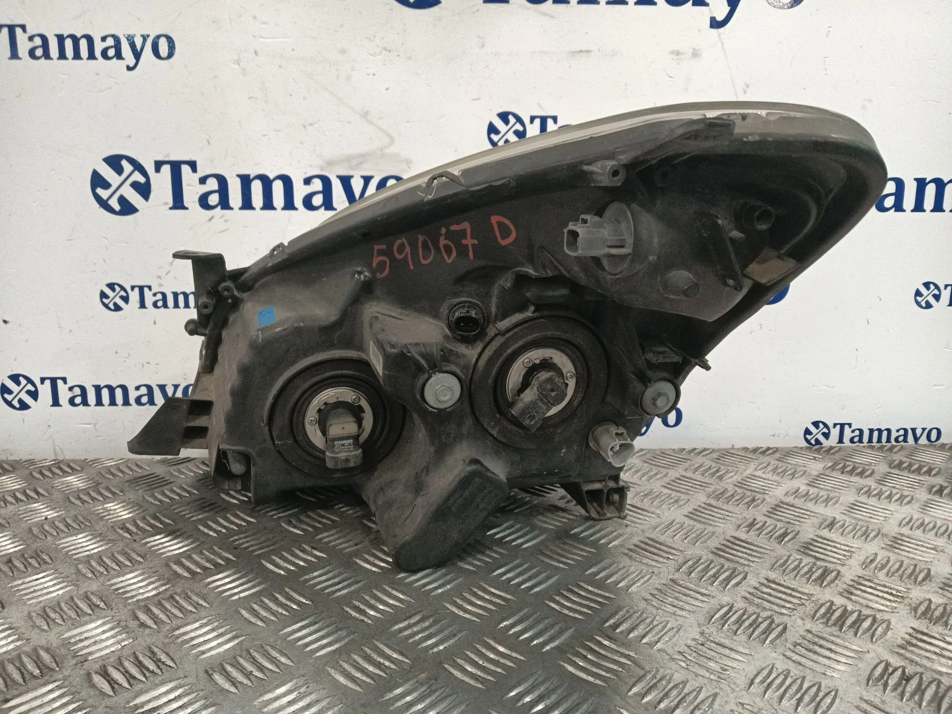 Faro Derecho para Toyota Corolla Verso (R1)