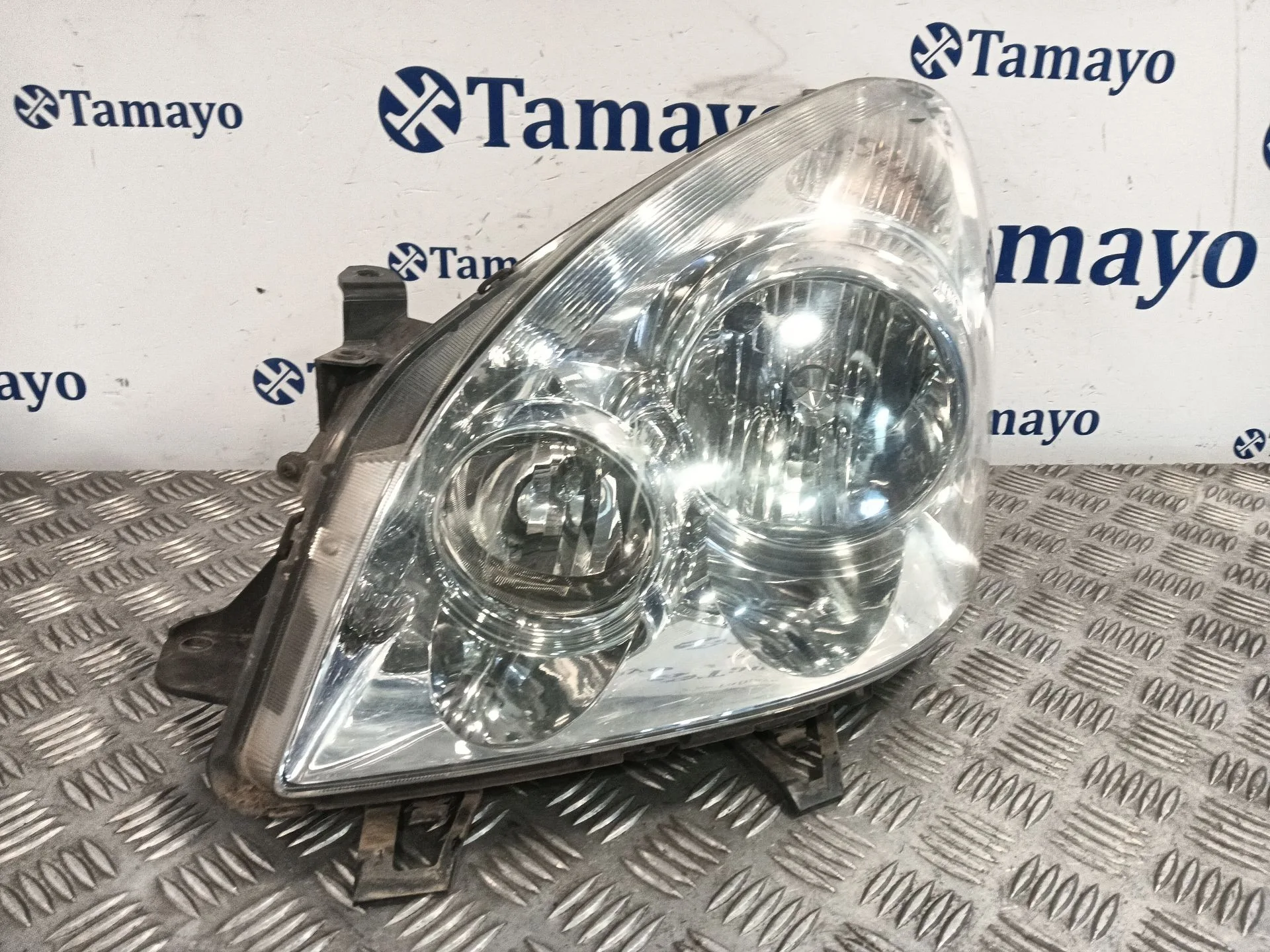 Faro Izquierdo para Toyota Corolla Verso (R1)