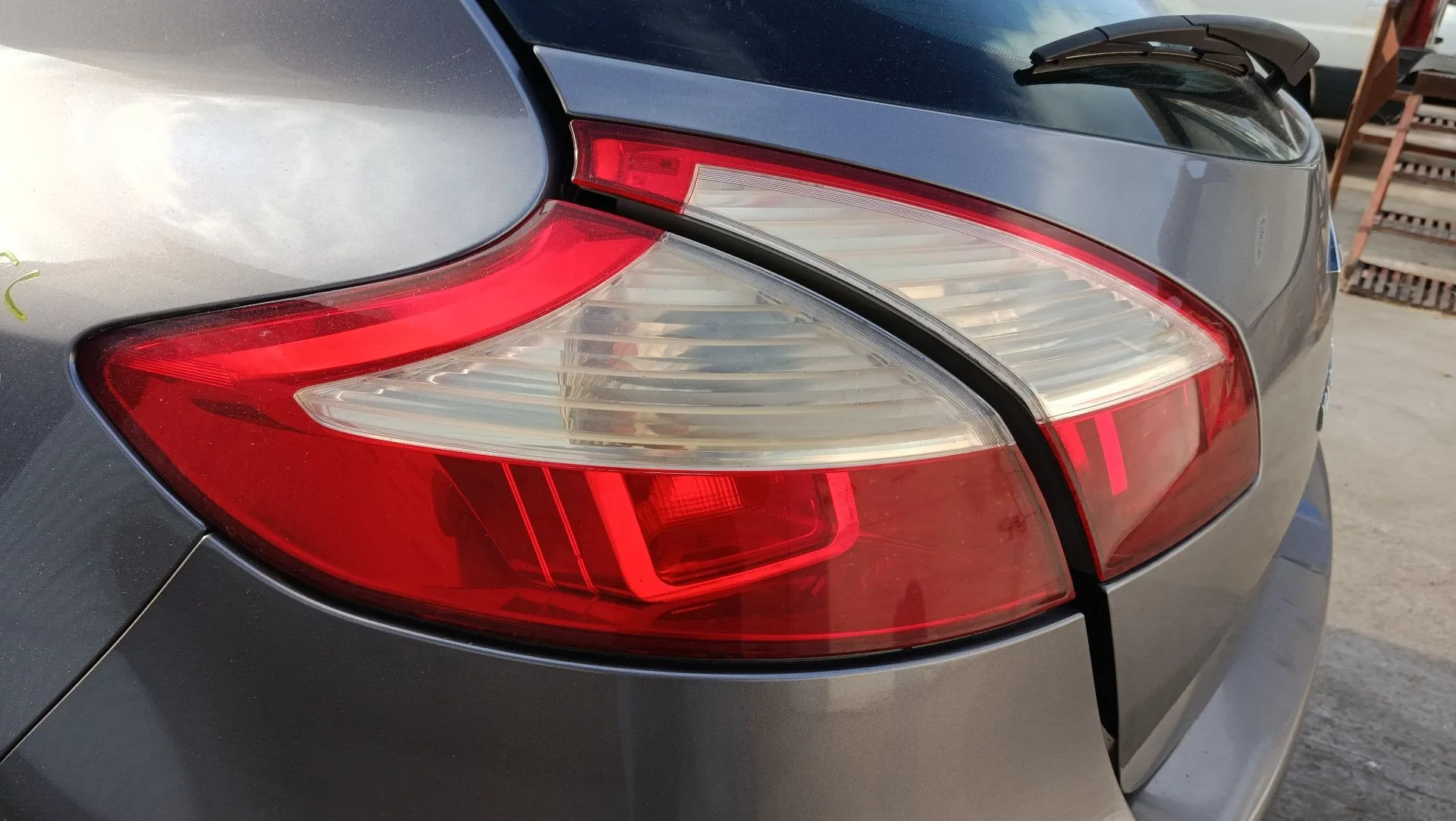 Piloto Trasero Izquierdo para Renault Megane Iii Hatchback (Bz0/1_, B3_)