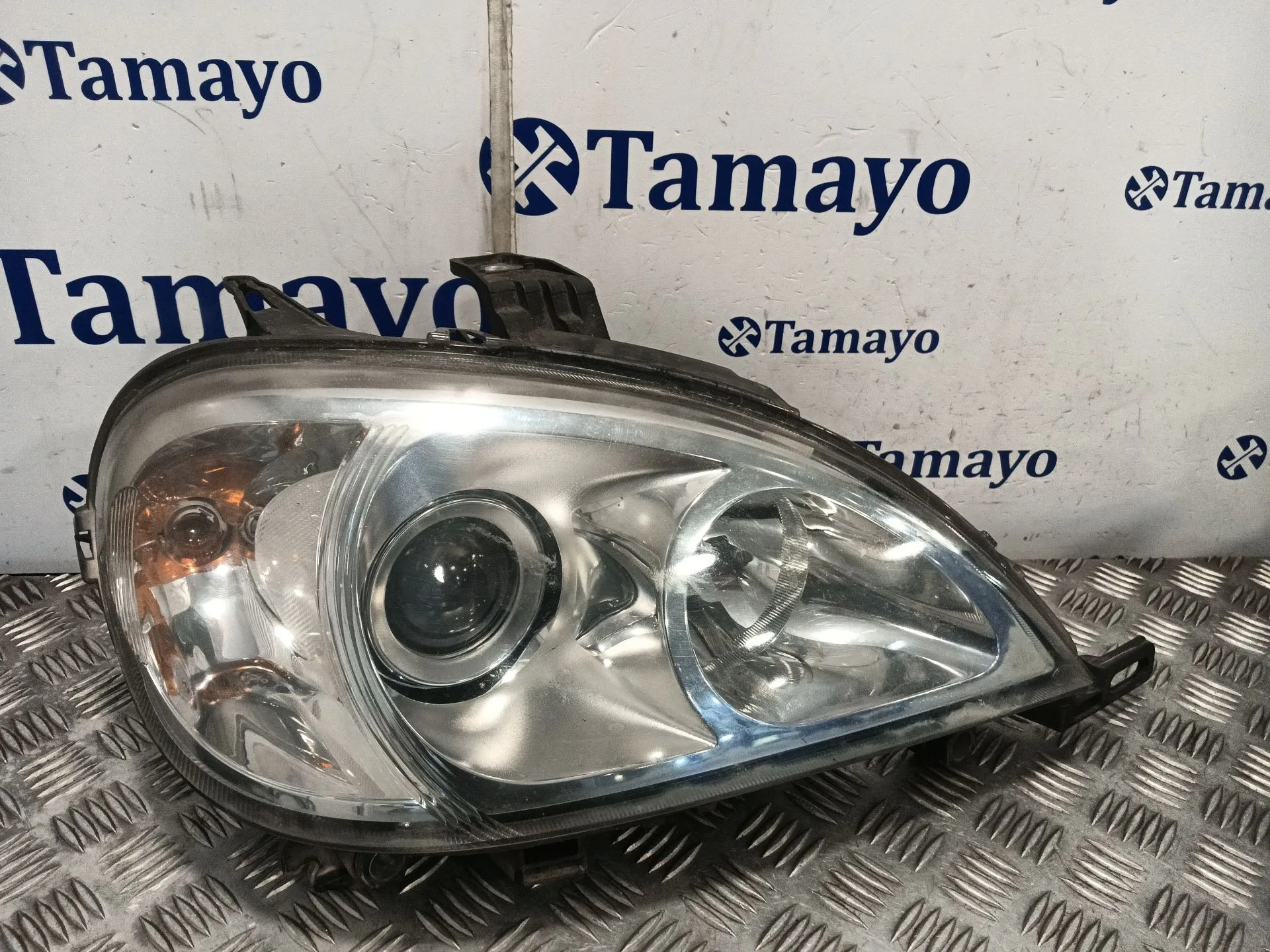 Faro Derecho para Mercedes-Benz Clase M (W163)