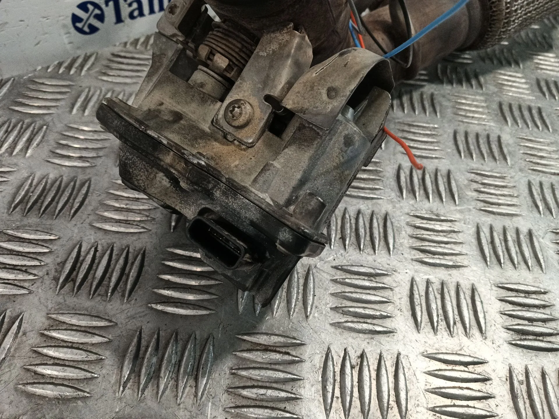 Caja Mariposa para Mercedes-Benz Vito Mixto (447)