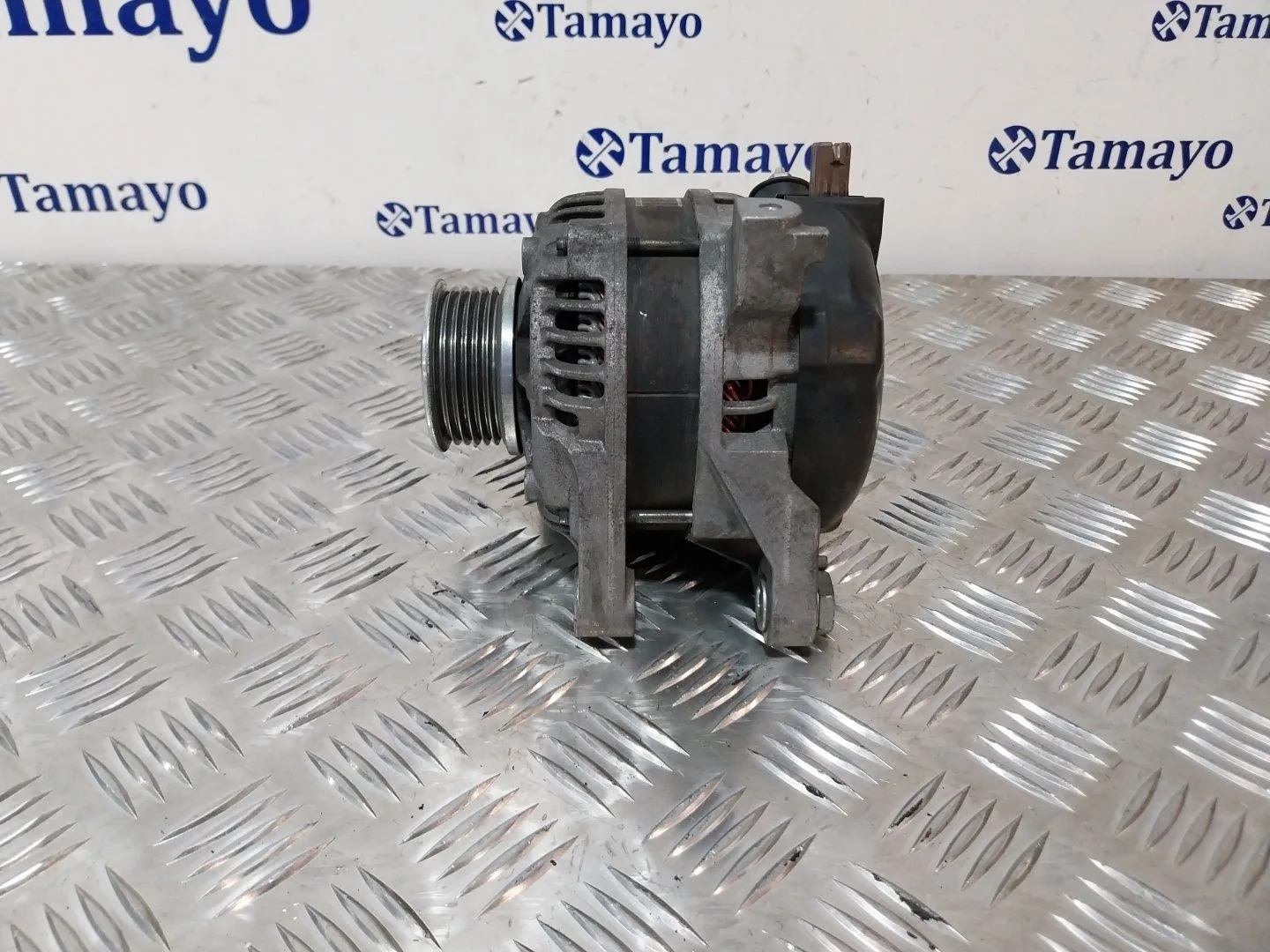 Alternador para Toyota Yaris (_P13_)