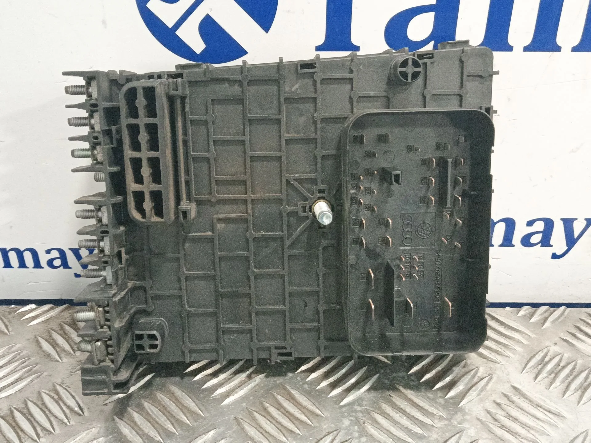 Caja Reles / Fusibles para Volkswagen Passat Variant (3C5)