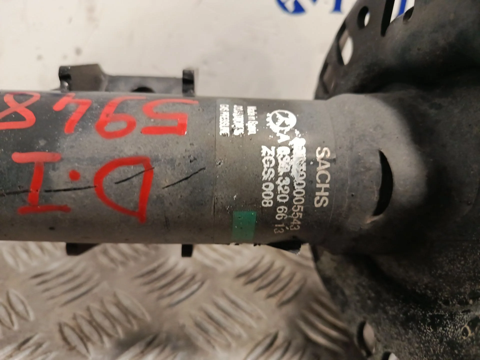 Amortiguador Delantero Izquierdo para Mercedes-Benz Viano (W639)