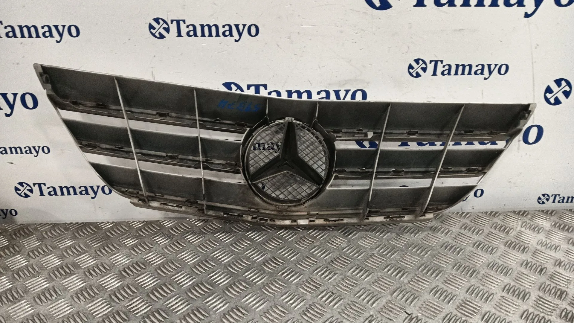 Rejilla Delantera para Mercedes-Benz Clase B Sports Tourer (W245)
