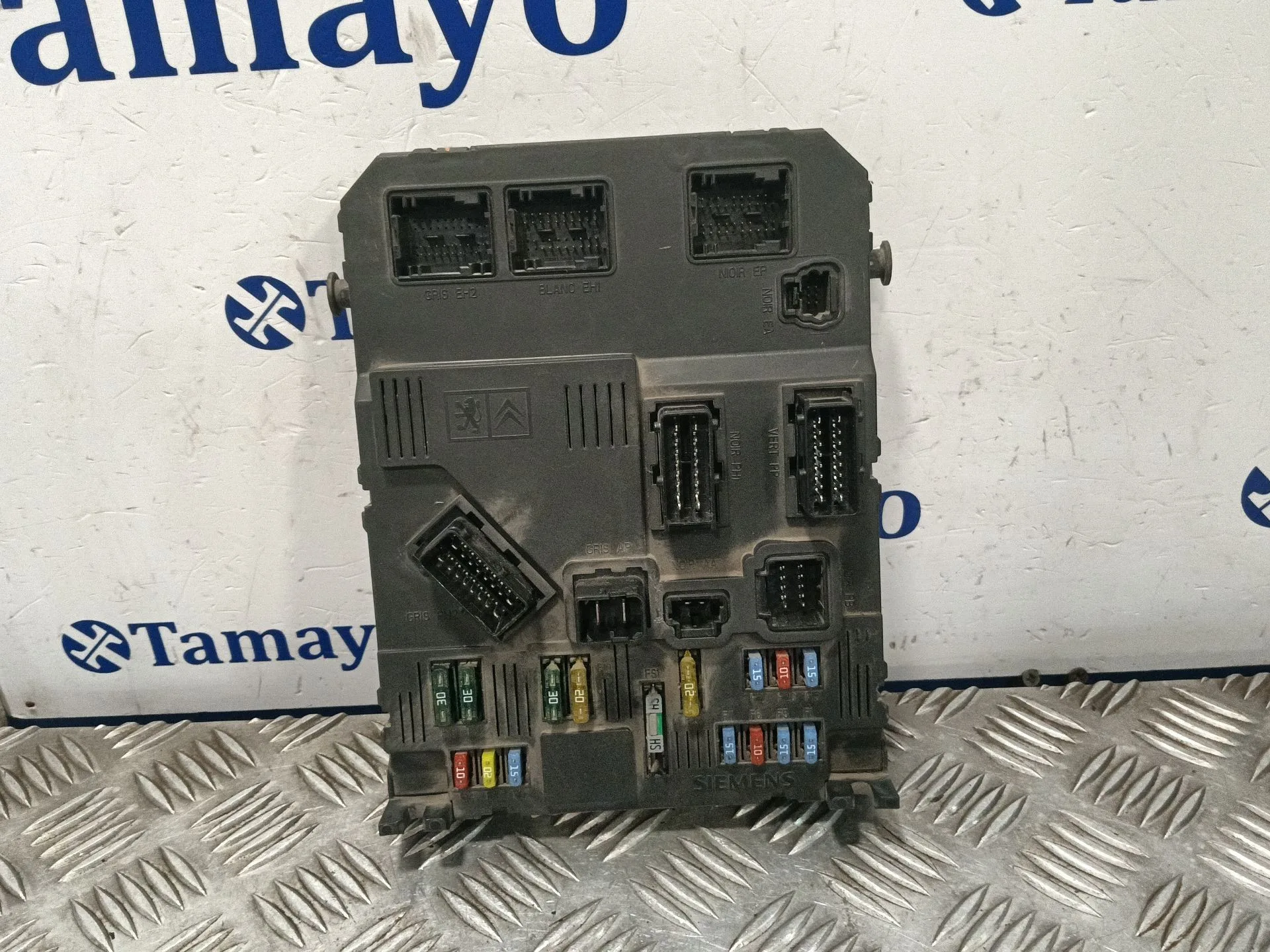 Caja Reles / Fusibles para Peugeot 407