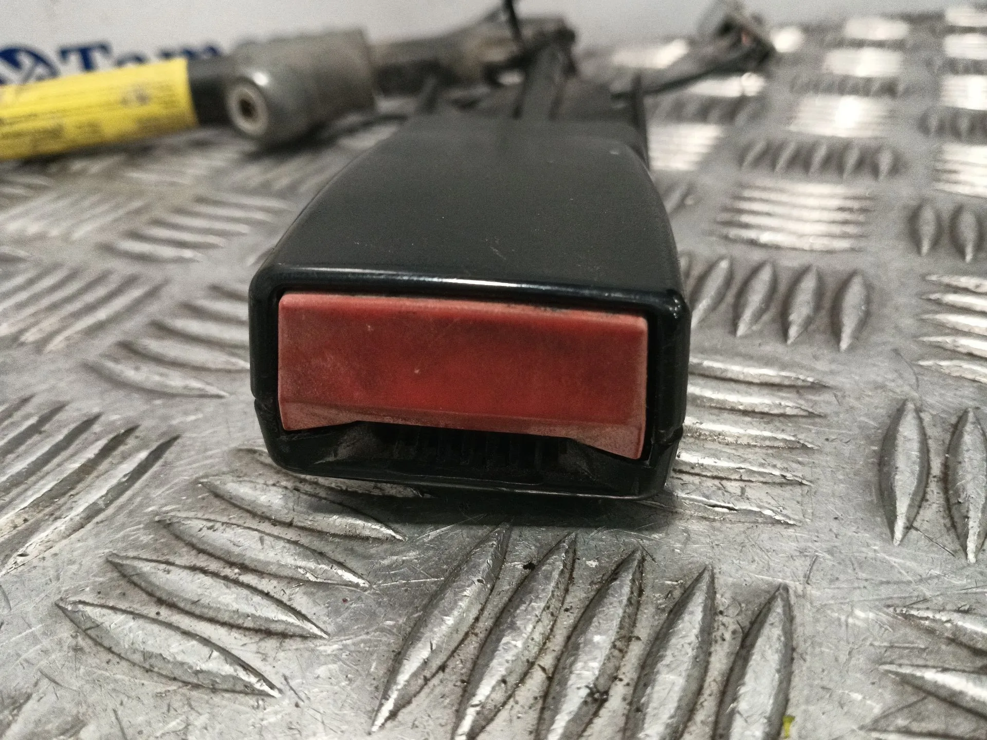 Anclaje Cinturon Delantero Izquierdo para Renault Kangoo (F/Kc0)