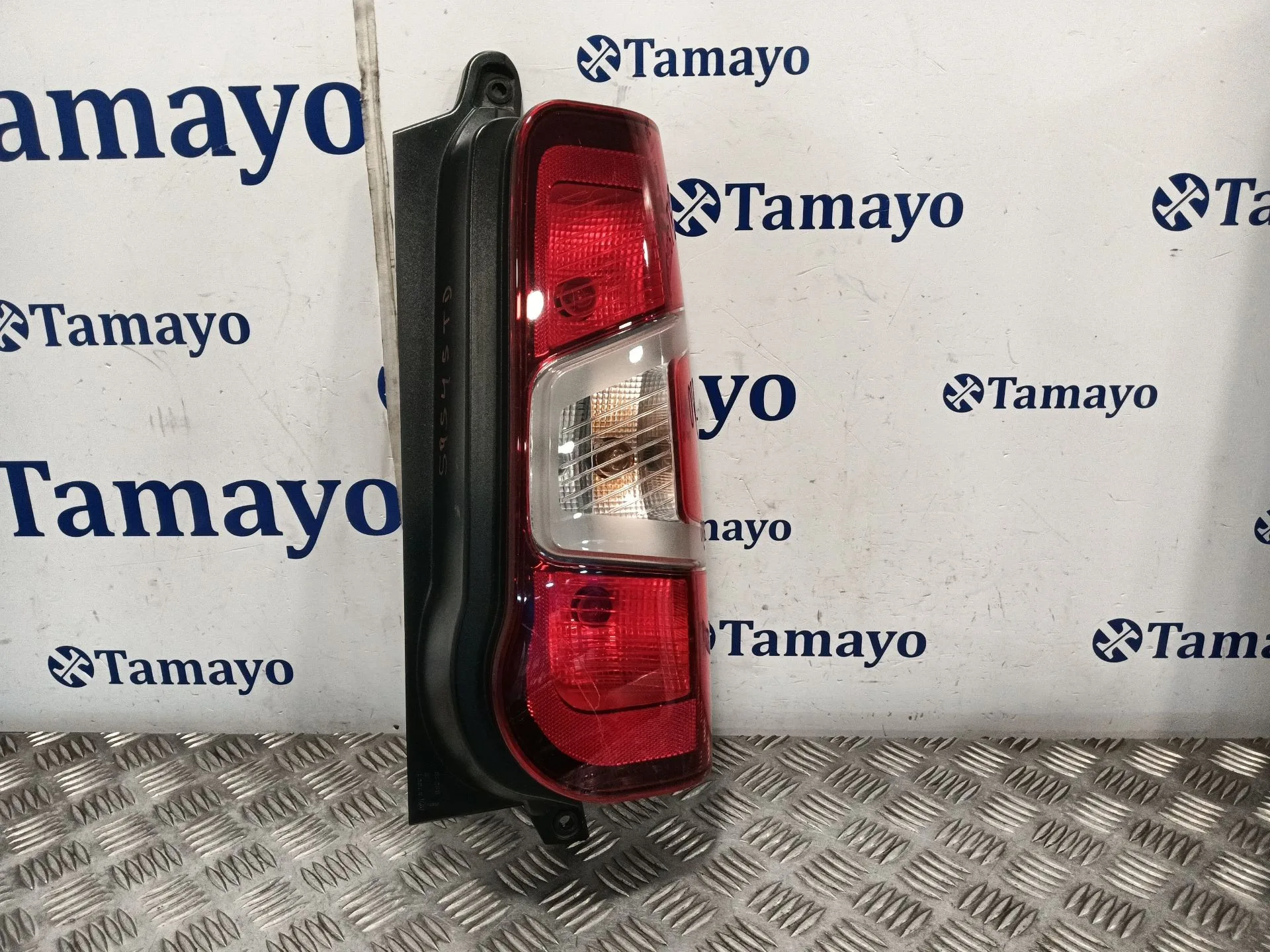 Piloto Trasero Derecho para Opel Combo Furgoneta/Monovolumen (K9)