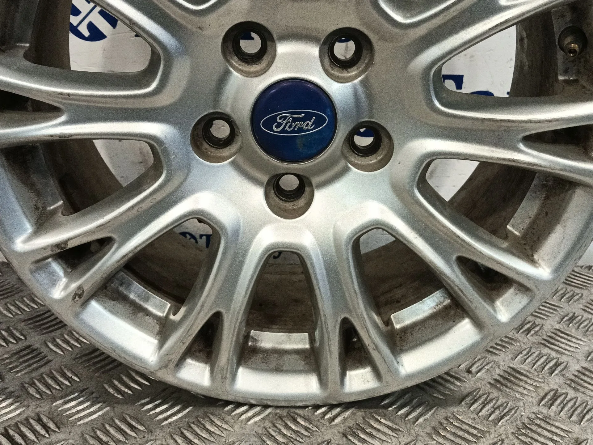 Llanta para Ford Focus C-Max (Cap)