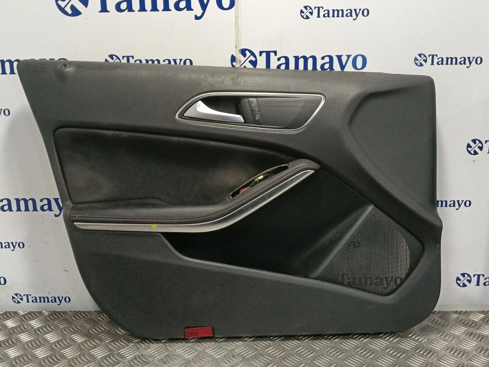 Guarnecido Puerta Delantera Izquierda para Mercedes-Benz Clase A (W176)