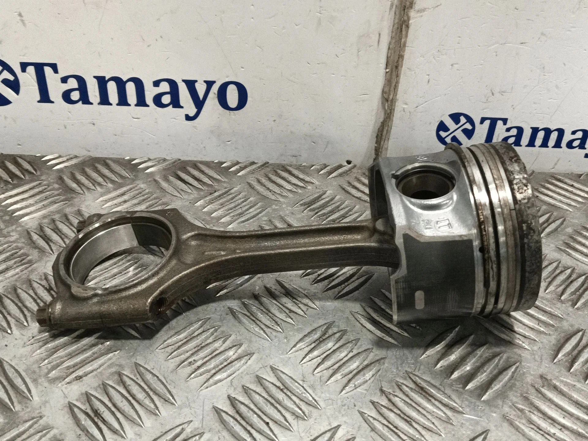 Biela para Volvo V40 Hatchback (525)