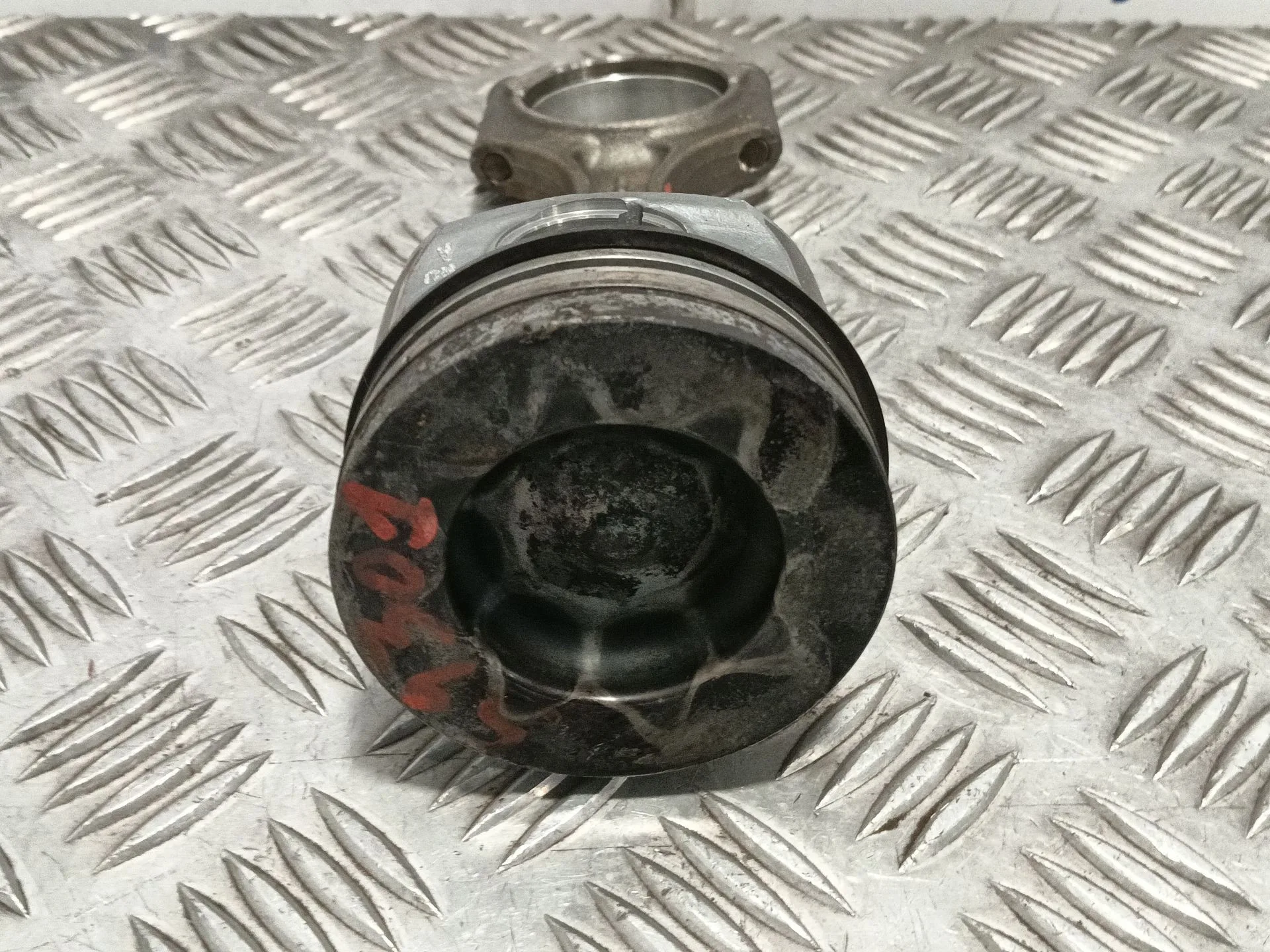 Biela para Volvo V40 Hatchback (525)