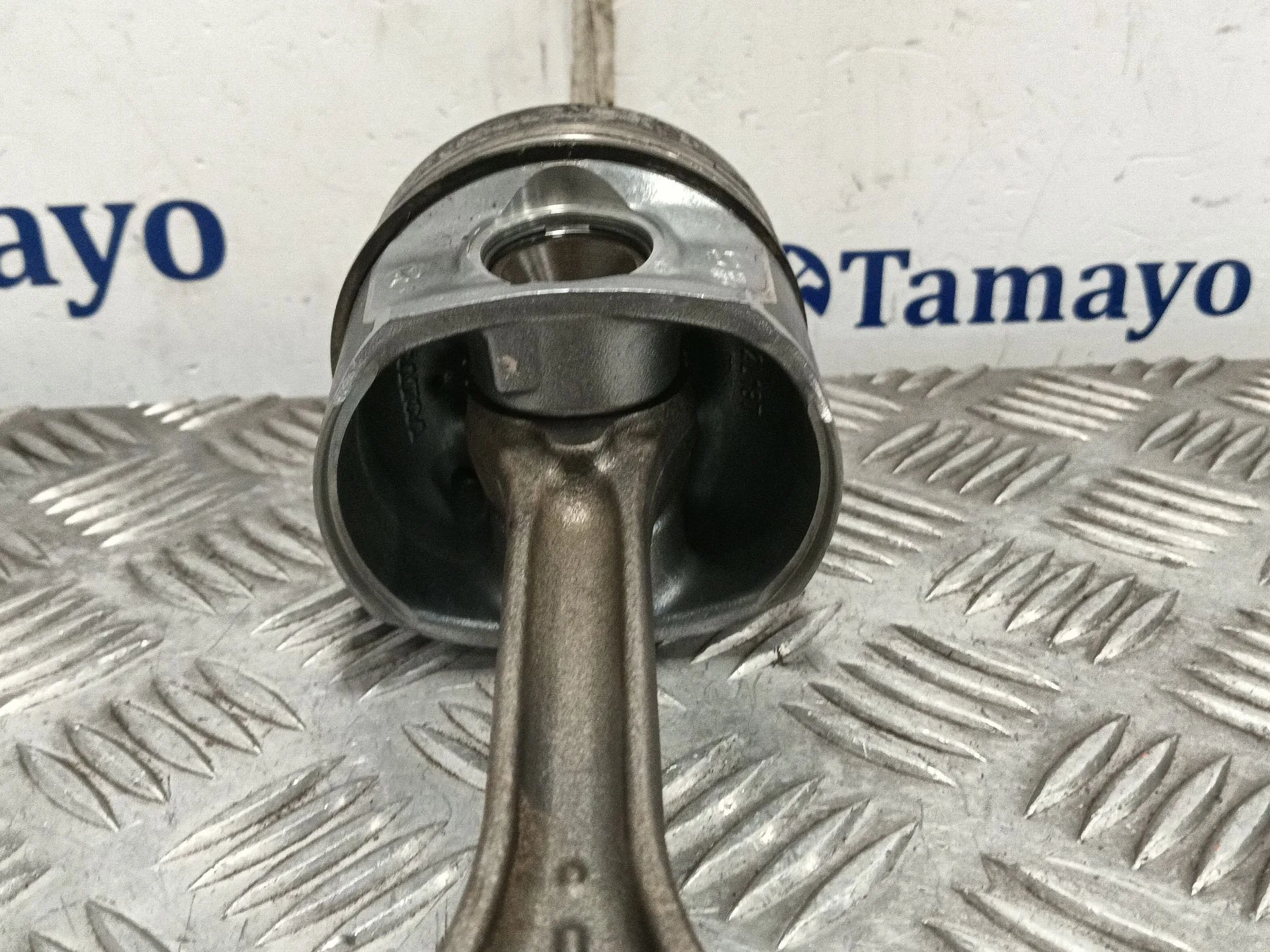 Biela para Volvo V40 Hatchback (525)