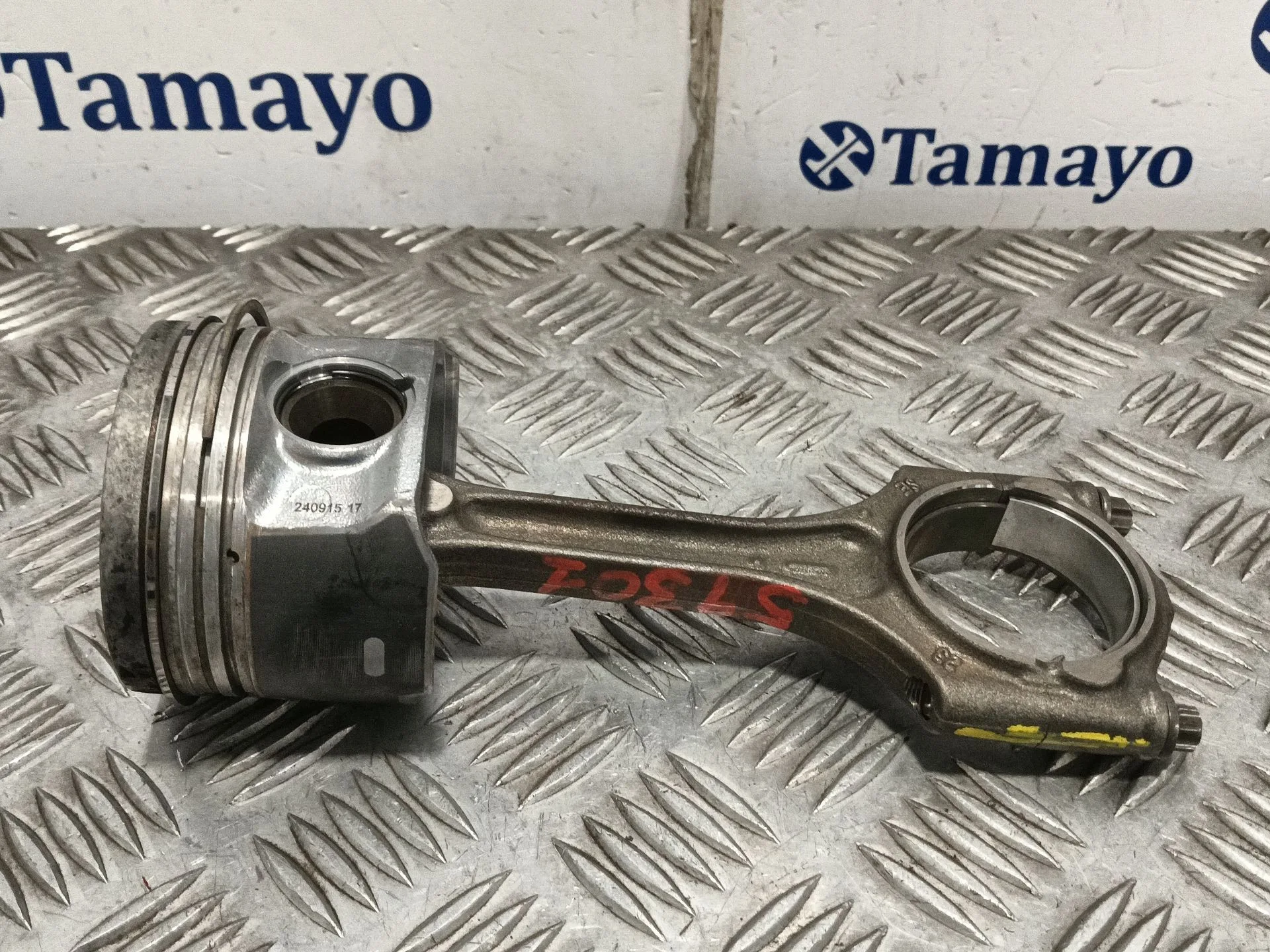 Biela para Volvo V40 Hatchback (525)