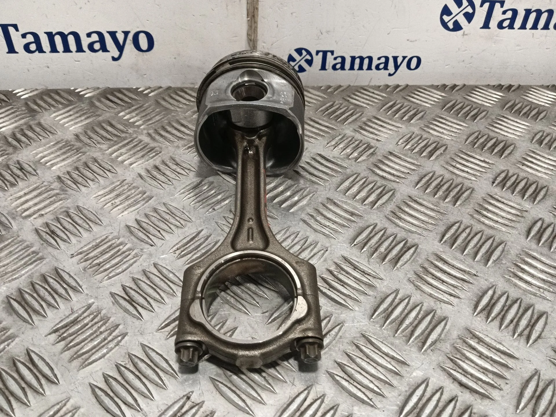 Biela para Volvo V40 Hatchback (525)